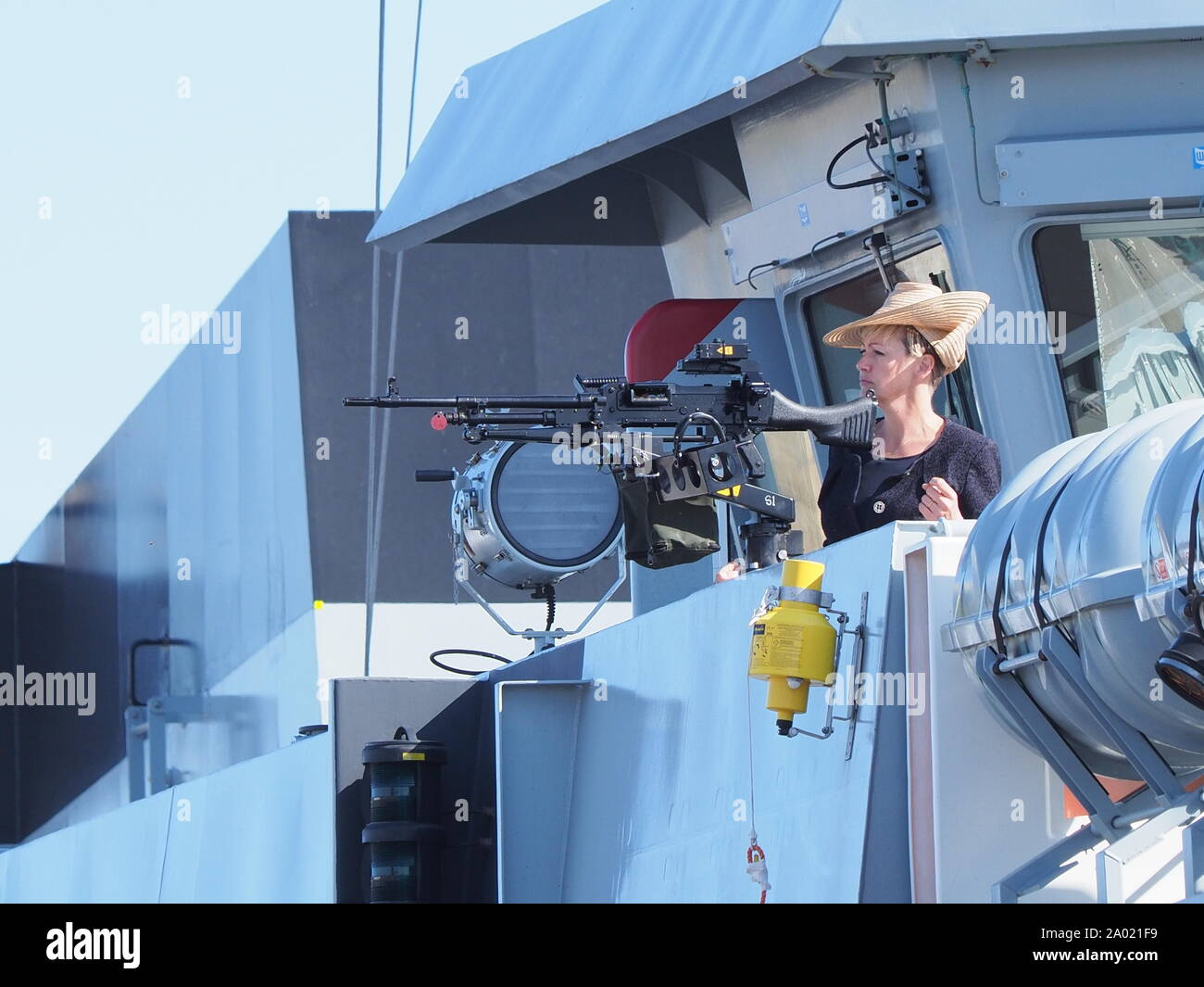 Chatham, Kent, Großbritannien. 19. September 2019. HMS Medway wurde heute morgen offiziell in den historischen Naval Stadt von Chatham mit zahlreichen VIPs anwesend in Auftrag gegeben. Sie ist benannt nach dem Fluss Medway und Medway Towns und es ist ungewöhnlich für ein kriegsschiff in der Umgebung in Betrieb genommen werden Sie nach benannt ist. Sie ist die erste Royal Navy Schiff im Chatham Dockyard in Betrieb genommen Seit 1988. Credit: James Bell/Alamy leben Nachrichten Stockfoto