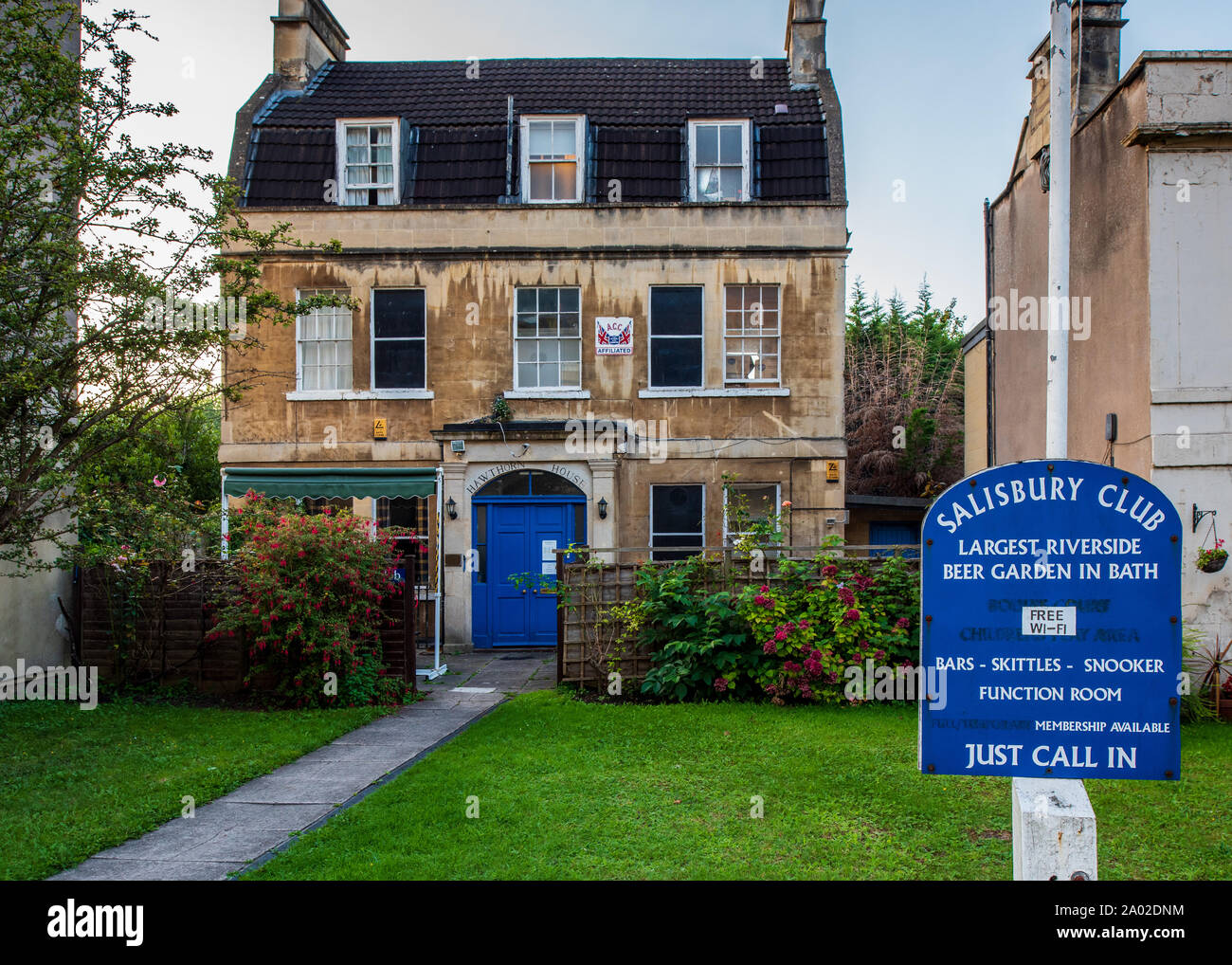 Salisbury & Konservative Verein auf Walcot Terrasse, Badewanne UK - Stockfoto