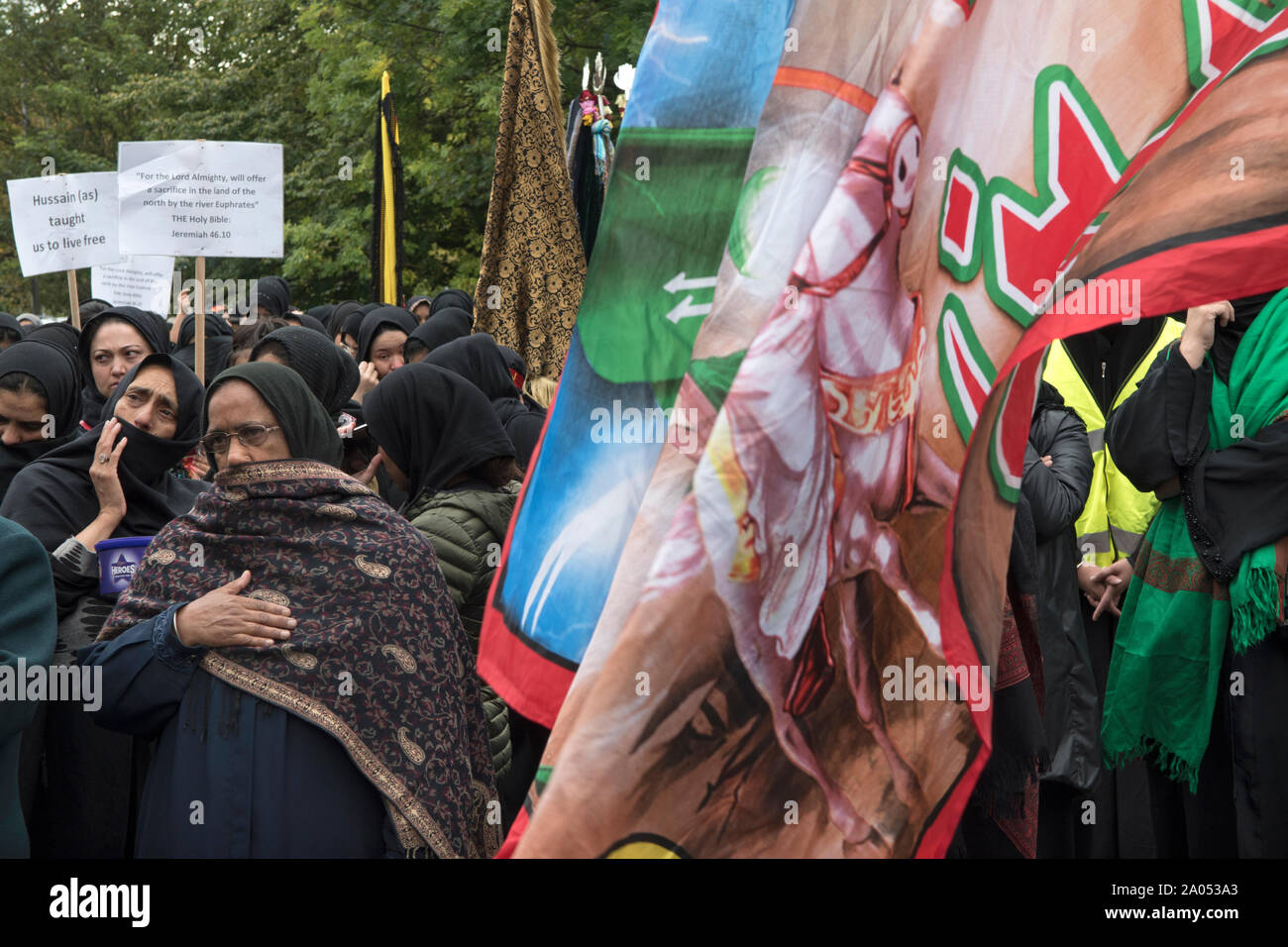 Muslimische Gemeinschaft Bradford 2019 2010 s UK. Tag der Ashura Parade der schiitischen Muslime erinnern das Martyrium von Shafiq Husayn ibn Ali in der Schlacht von Kerbela HOMER SYKES Stockfoto