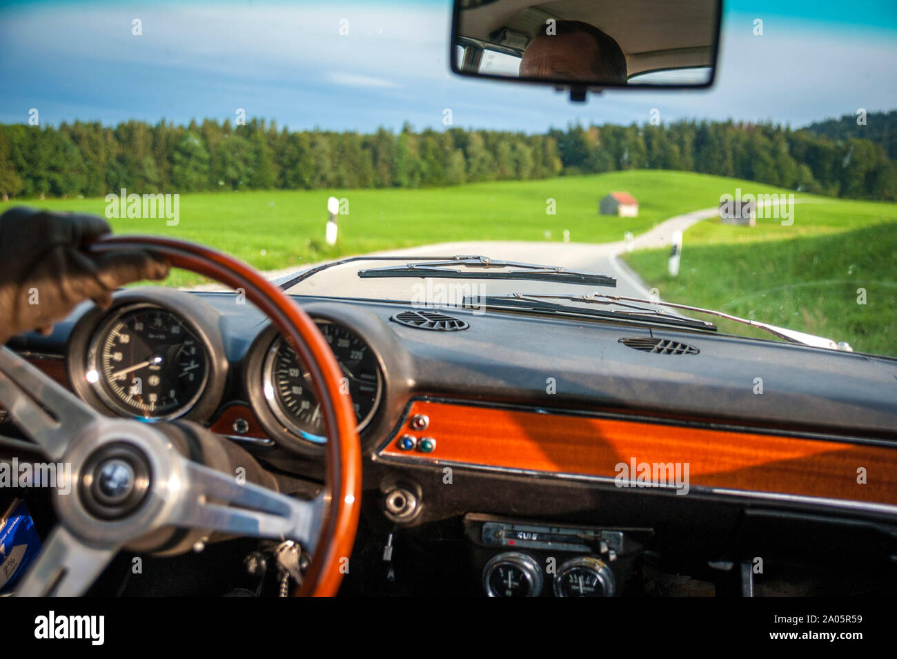 Klassische Alfa Romeo Auto Fahrer anzeigen Stockfoto