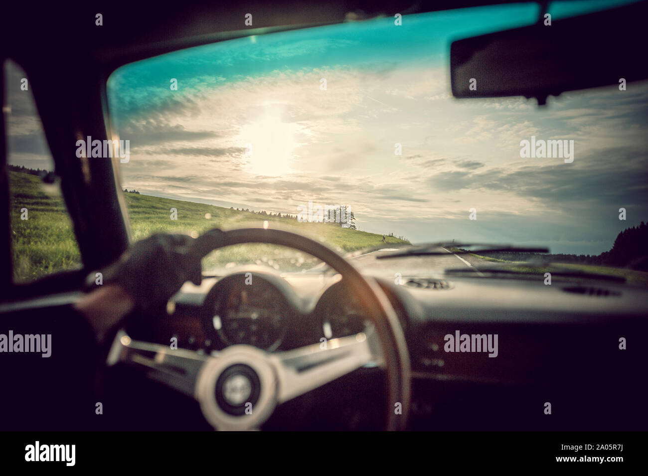 Klassische Alfa Romeo Auto Fahrer anzeigen Stockfoto