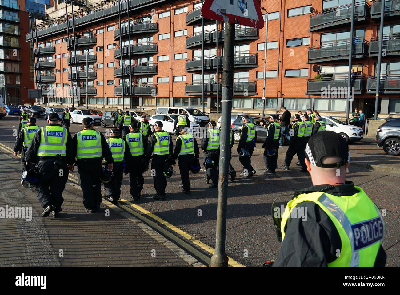 Glasgow, UK, 19. September 2019: Hunderte von Feyenoord Unterstützer durch Glasgow vor ihren ersten Europ Liga Gesicht marschieren - weg mit Förster. Credit: Pawel Pietraszewski/Alamy leben Nachrichten Stockfoto