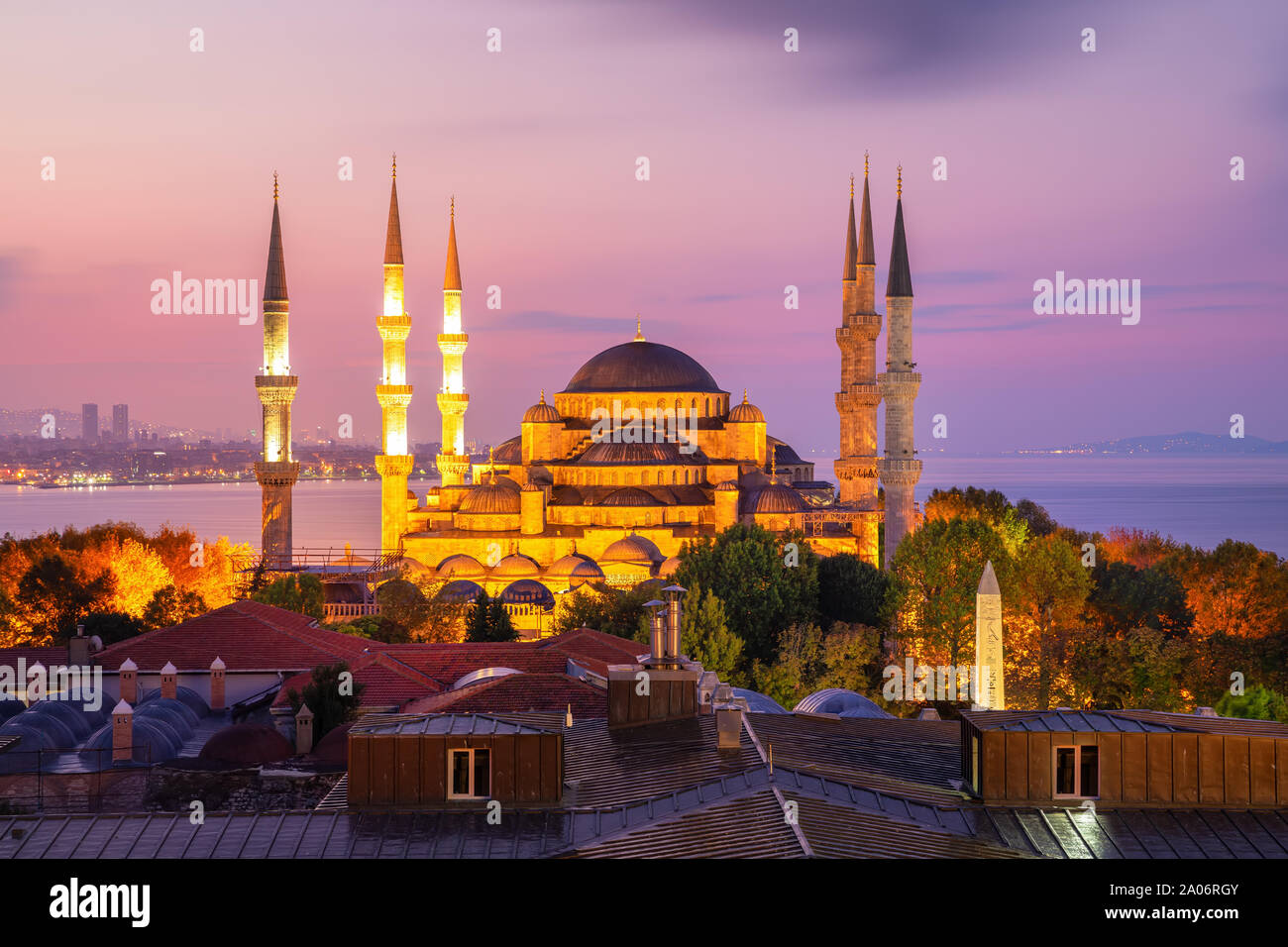 Schönen Abend Blick auf die Sultanahmet-moschee oder die Blaue Moschee in Istanbul, Türkei Stockfoto
