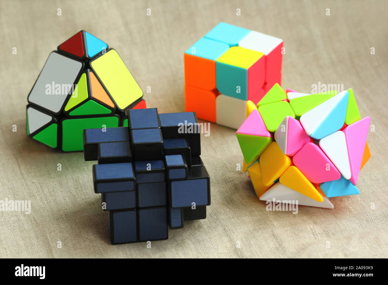 Nahaufnahme von verschiedenen cube Spielzeug Puzzles Stockfoto