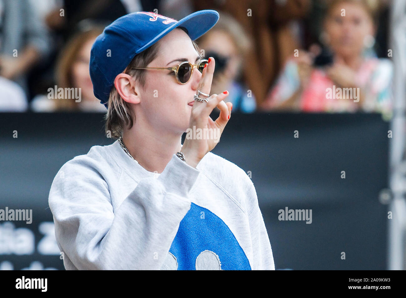 Madrid, Spanien. 19 Sep, 2019. Kristen Stewart kommt an Maria Cristina Hotel während 67th San Sebastian Film Festival am 19. September 2019 in San Sebastian, Spanien. Credit: Jimmy Olsen/Medien Punch *** Keine Spanien***/Alamy leben Nachrichten Stockfoto