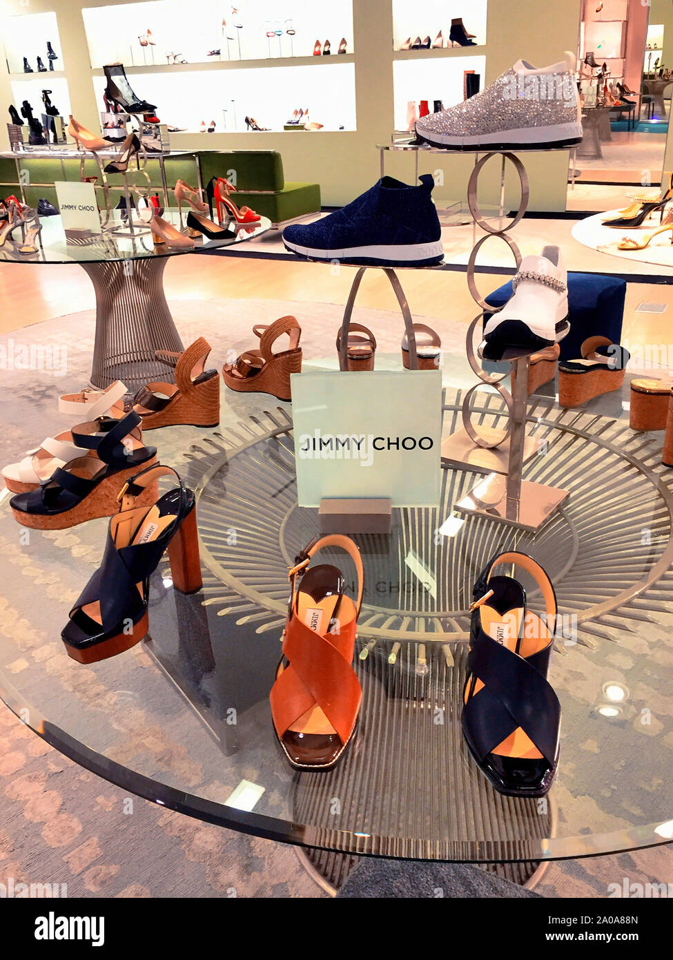 Luxus Schuh Abteilung, der Sak Fifth Avenue, New York, USA Stockfoto