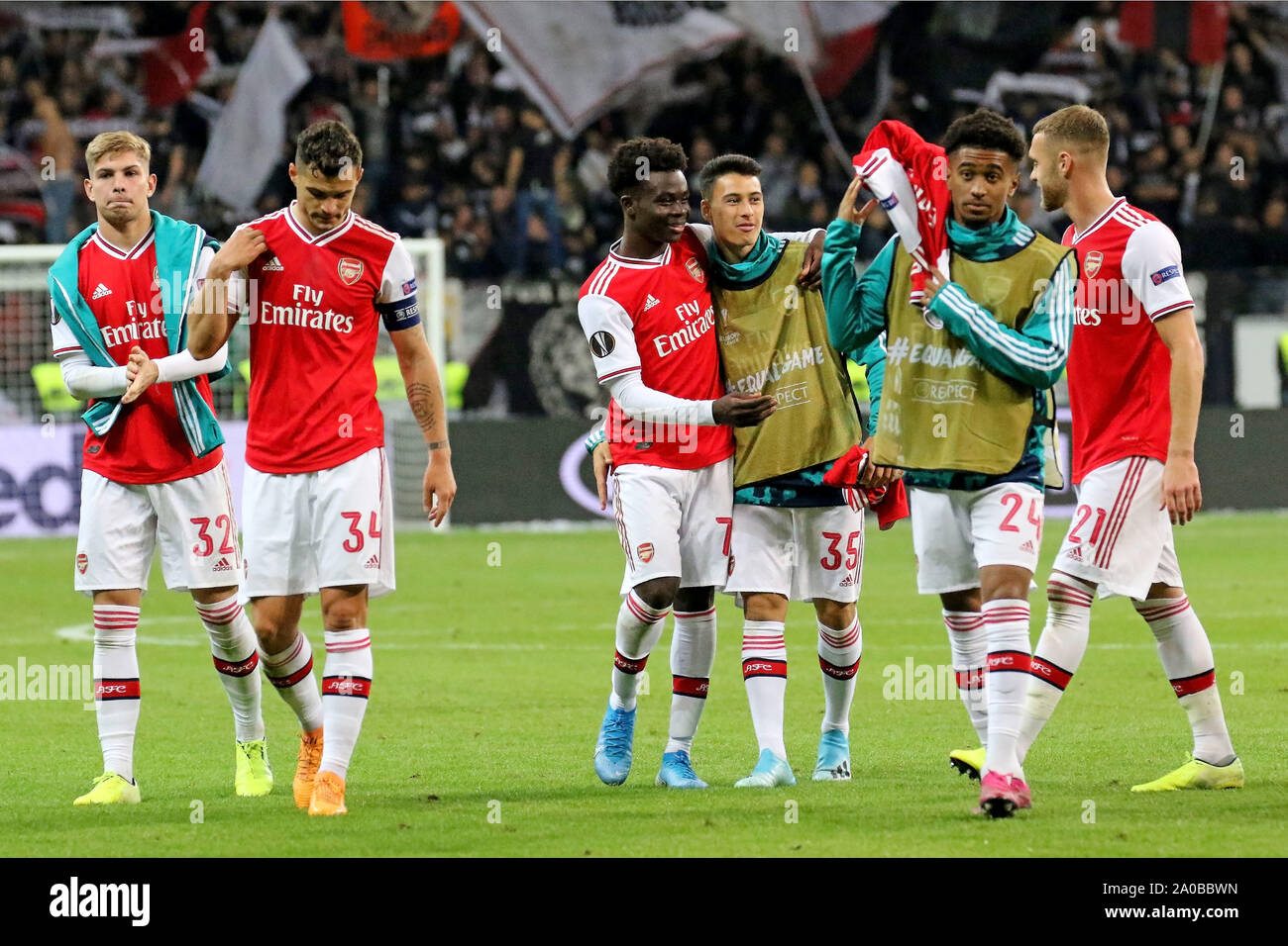 Frankfurt, Deutschland. 19 Sep, 2019. Frankfurt, Deutschland September 19, 2019: EL - 19/20 - Eintracht Frankfurt gegen Deutschland. FC Arsenal letzte Jubel/Emotion/Freude/v. Emile Swithh-Rowe (Arsenal), Granit Xhaka (Arsenal), Bukayo Saka (Arsenal), Gabriel Martinelli (Arsenal), Reiss Nelson (Arsenal), Calum Kammern (Arsenal), Landschaft, horizontales Format | Verwendung der weltweiten Kredit: dpa/Alamy leben Nachrichten Stockfoto