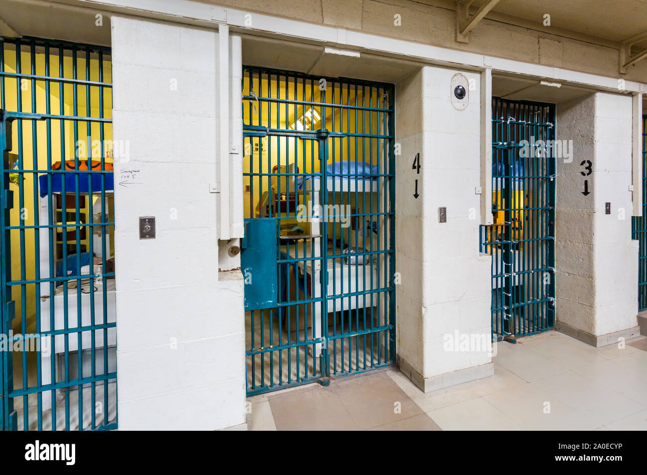 Row of Gail Cell Doors Kingston Penitentiary ein ehemaliges Gefängnis für maximale Sicherheit, das im Juni 1835 eröffnet und im September 2013 geschlossen wurde Stockfoto