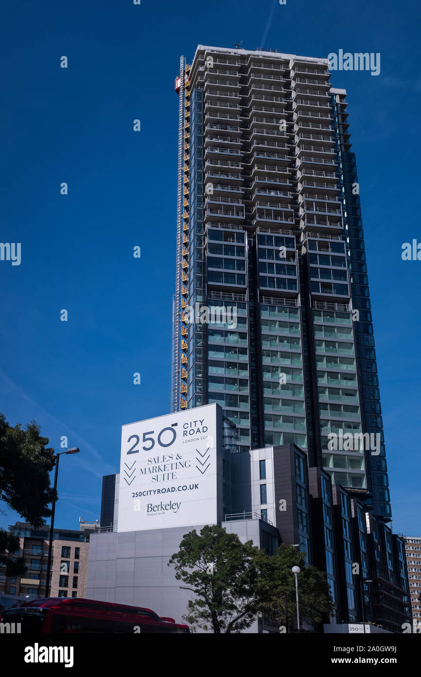 250 City Road Residential Tower, London, England, Großbritannien Stockfoto