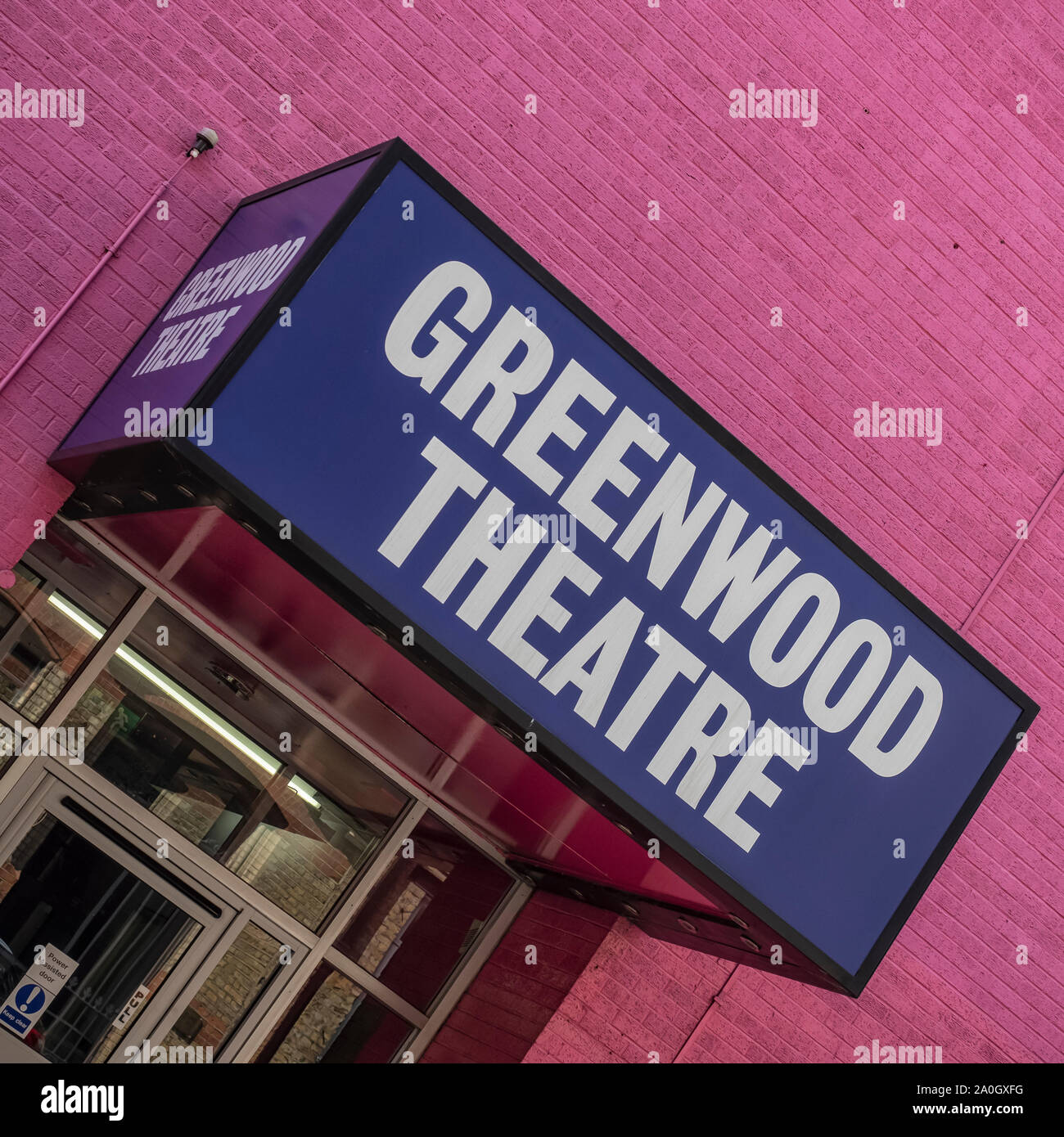 SOUTHWARK, LONDON: Greenwood Theater in Weston Street des King's College vermietet Stockfoto