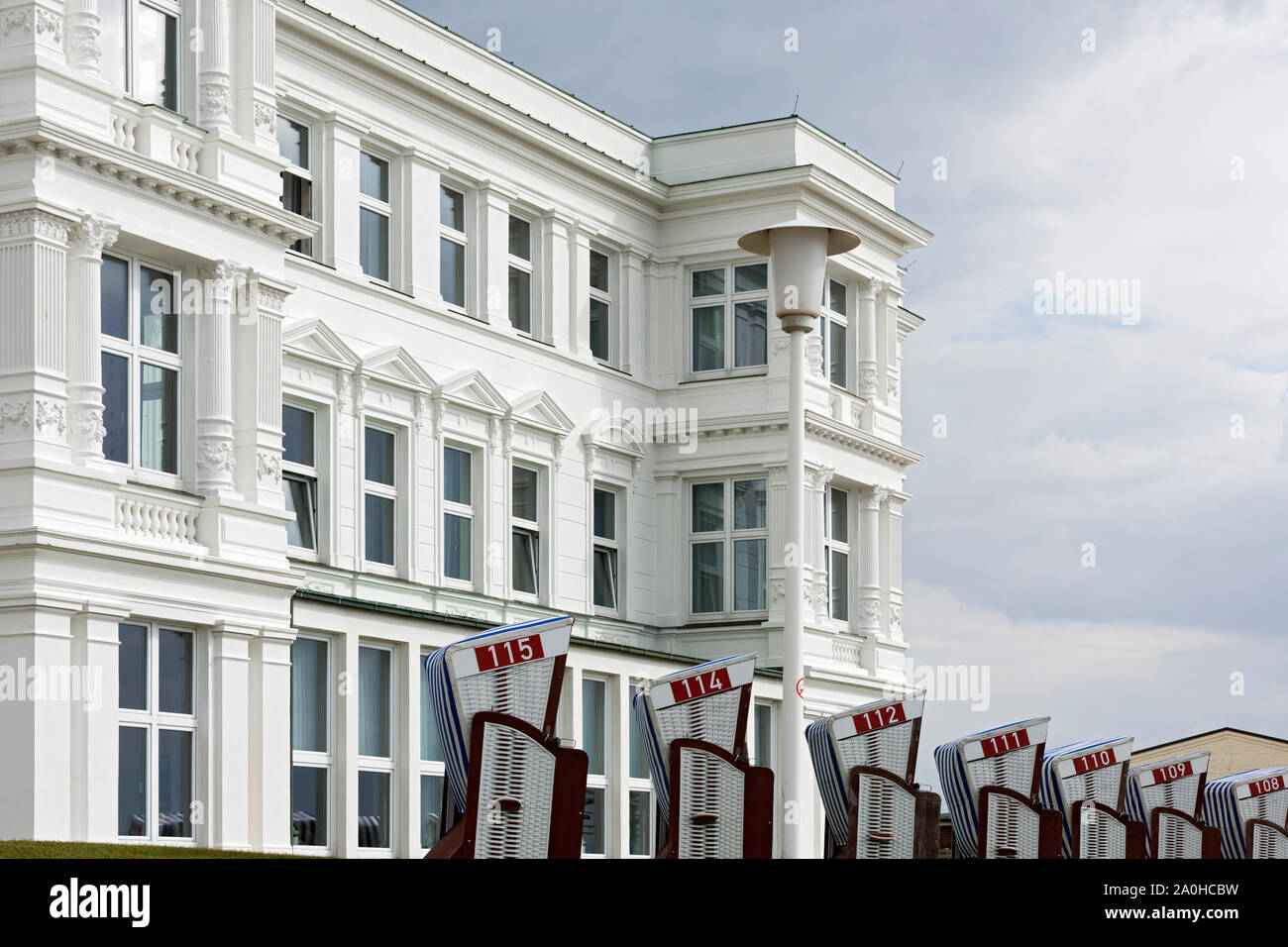 Norderney Weststrand Promenade Strandkorb Reihe Haus Am Meer Stockfotografie Alamy