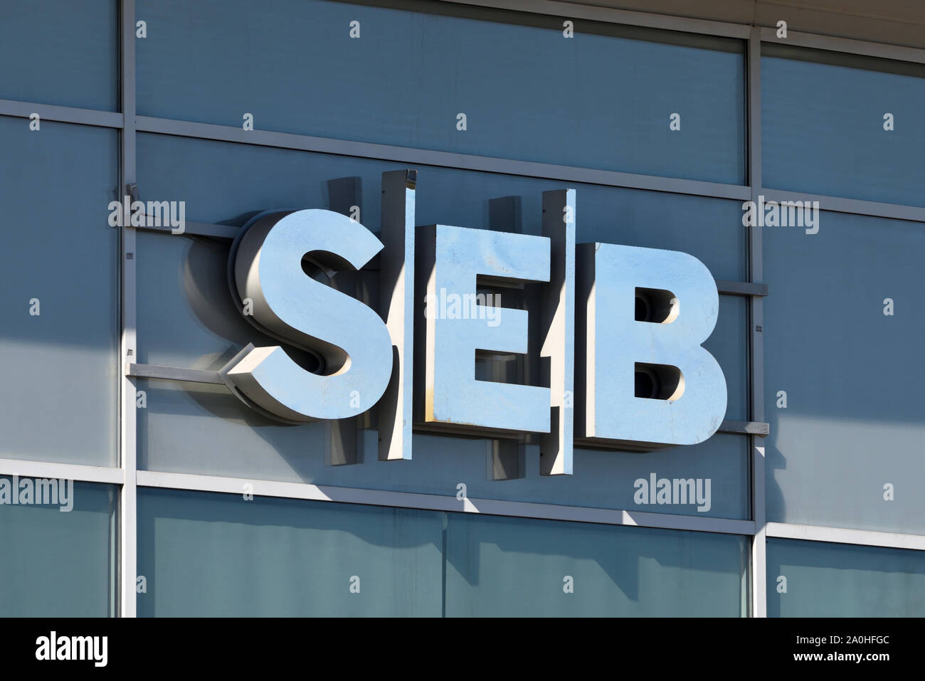 Vilnius, Litauen - 02 April: SEB-Bank Schriftzug an der Wand in Vilnius am April 02, 2019. Die SEB Bank ist die Commercial Bank von Litauen, Tochtergesellschaft von Swe Stockfoto