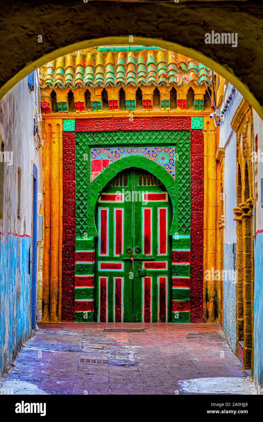 Traditionelle Stil der alten Tür an der Medina von Essaouria, Marokko. Stockfoto