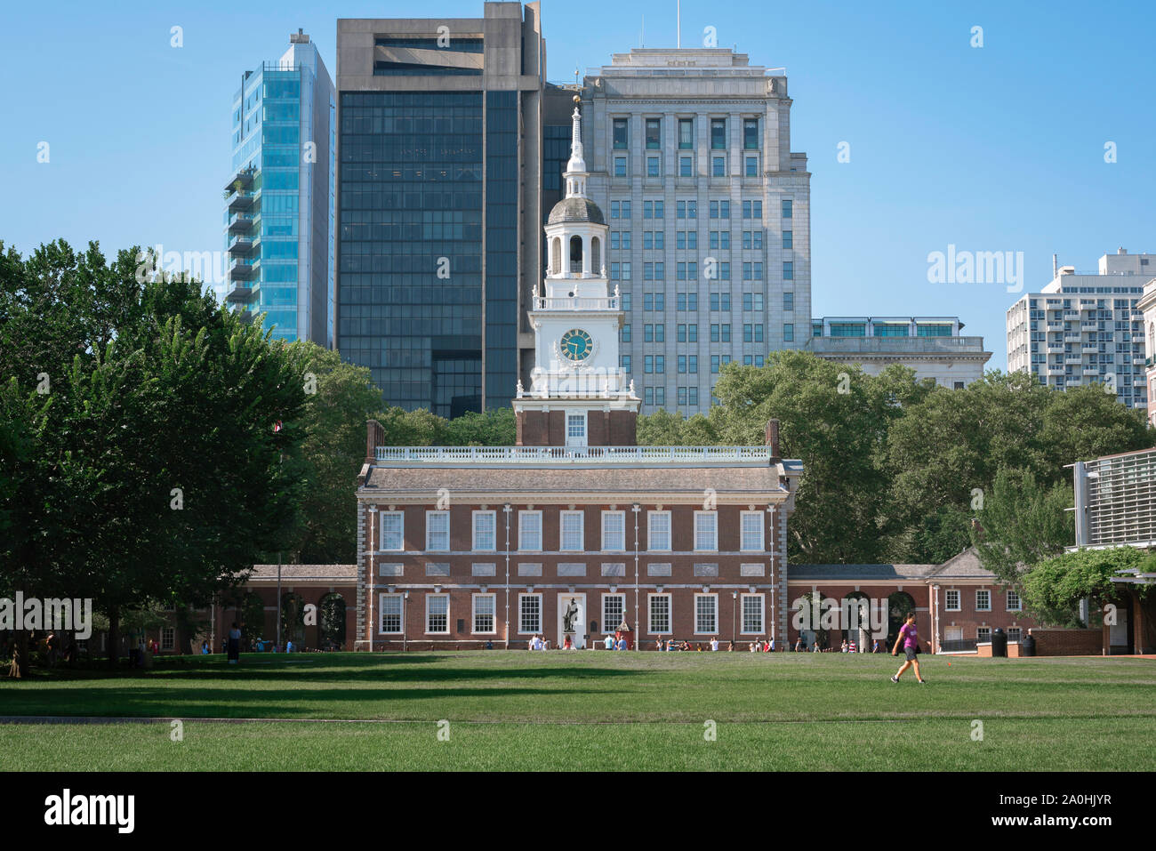 Die Independence Hall in Philadelphia, im Sommer von der Independence Hall - das Gebäude, in dem die Erklärung der Unabhängigkeit geschrieben wurde, Philadelphia. Stockfoto