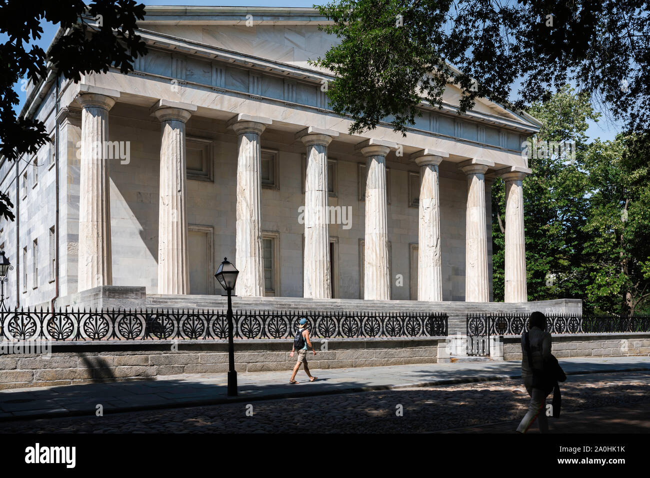 Philadelphia zweite Bank uns, Blick auf die griechischen Revival Stil zweite Bank der Vereinigten Staaten (1824) in der Philadelphia National Historical Park, USA Stockfoto