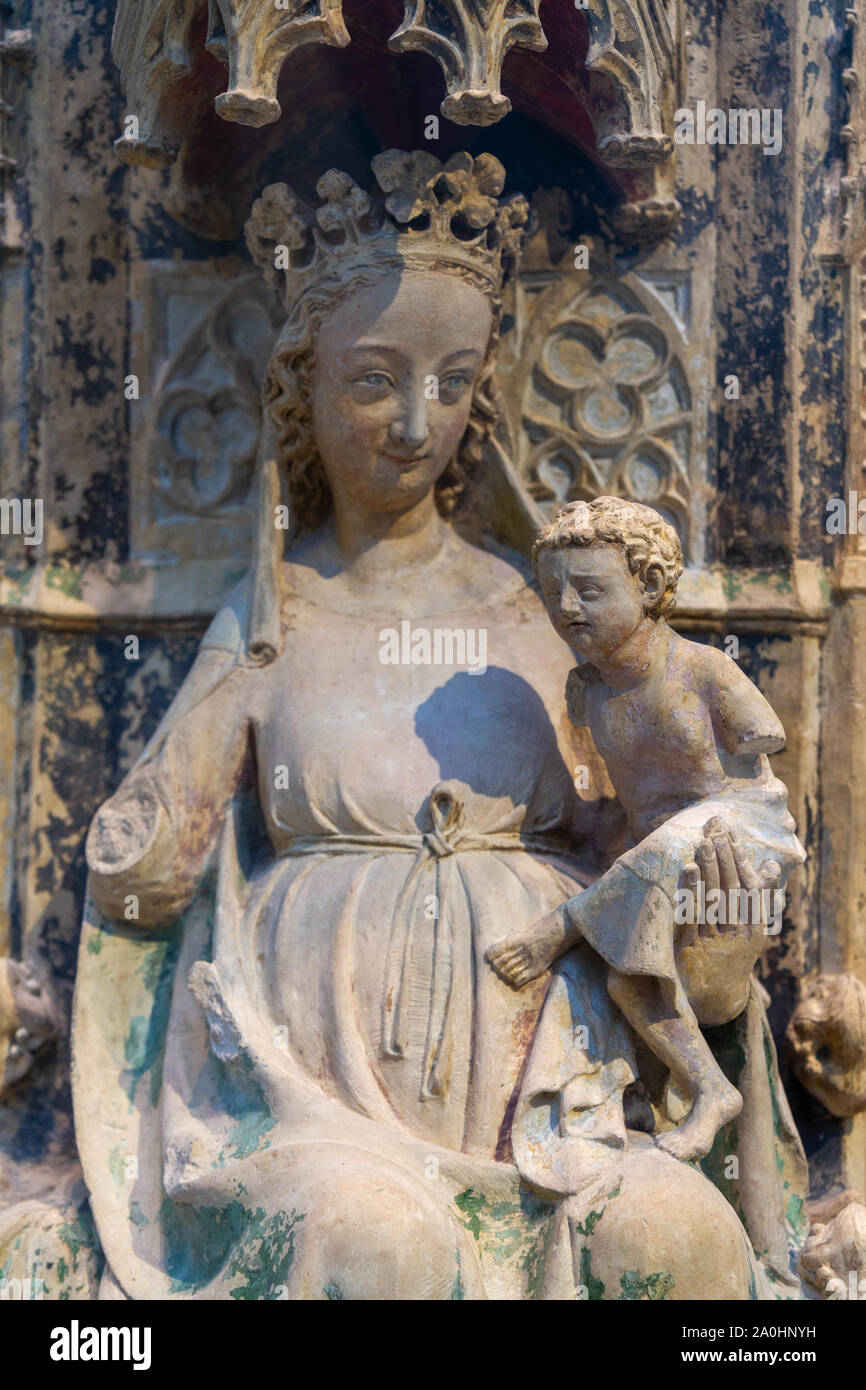Jungfrau und Kind von einem Aussätzigen Krankenhaus. Um 1350-1375. Polychrome Kalkstein. Von Nevers, Herzogtum Burgund, Frankreich. Stockfoto