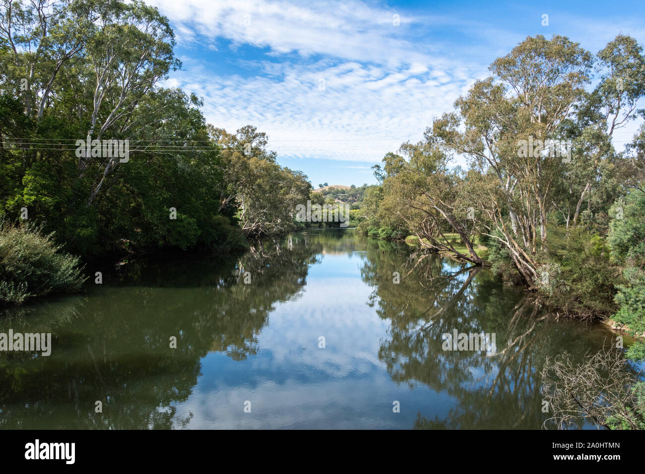 Blick über Goulburn River in der Nähe von Alexandra, Victoria, Australien. Der Goulburn River, einem großen binnenschifffahrt Fluss der Goulburn gebrochen Einzugsgebiet, Par Stockfoto