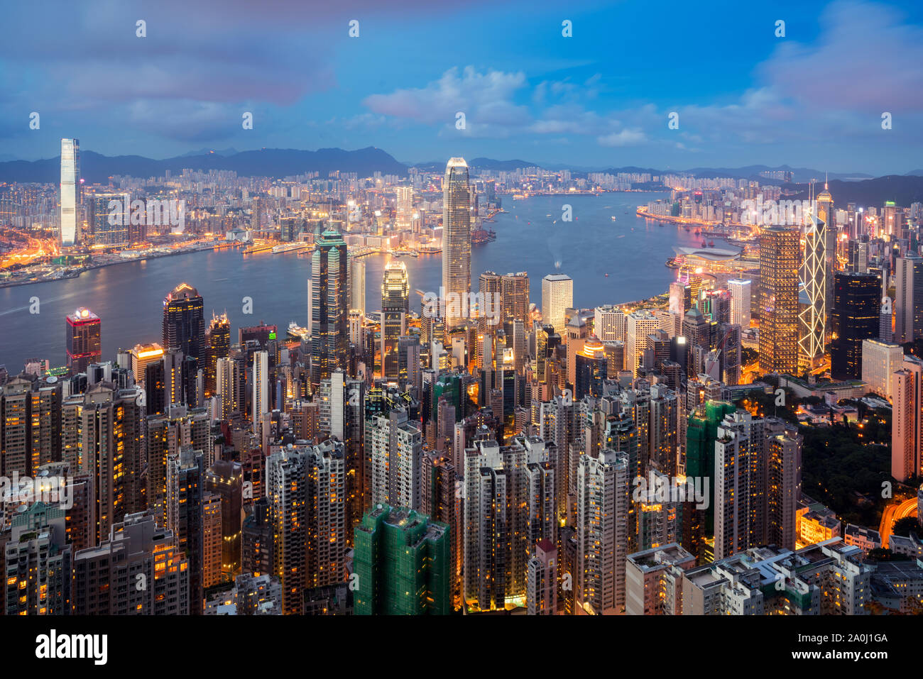 In Kowloon Hong Kong, Skyline Blick vom Victoria Peak in Hongkong. Asiatische Tourismus, moderne Stadt leben oder der Wirtschaft Finanzen und Wirtschaft Konzept Stockfoto