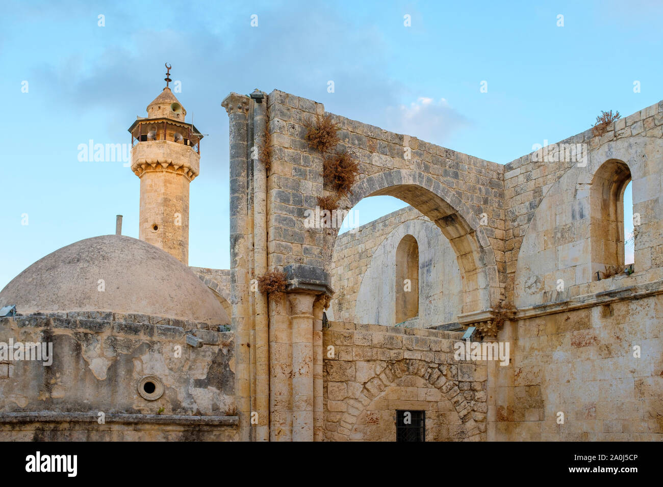 Palästina, West Bank, Nablus, Sebastia Dorf. Nabi Yahya Moschee, ehemalige Kreuzritter Kathedrale im Jahre 1160 gebaut, umgebaut zu einer Moschee von Saladin Stockfoto