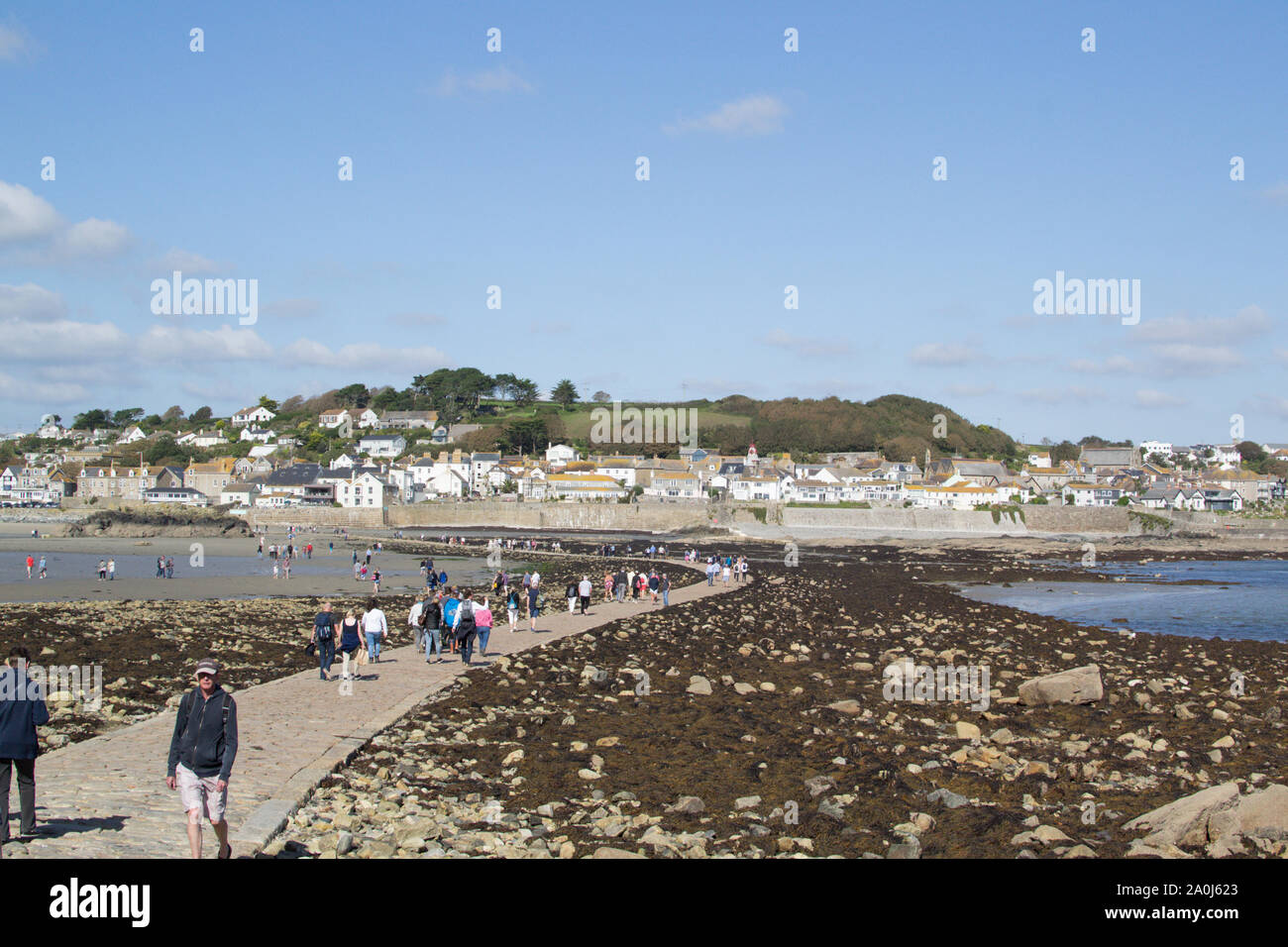 Marazion und Causeway gesehen von St Michael's Mount Stockfoto