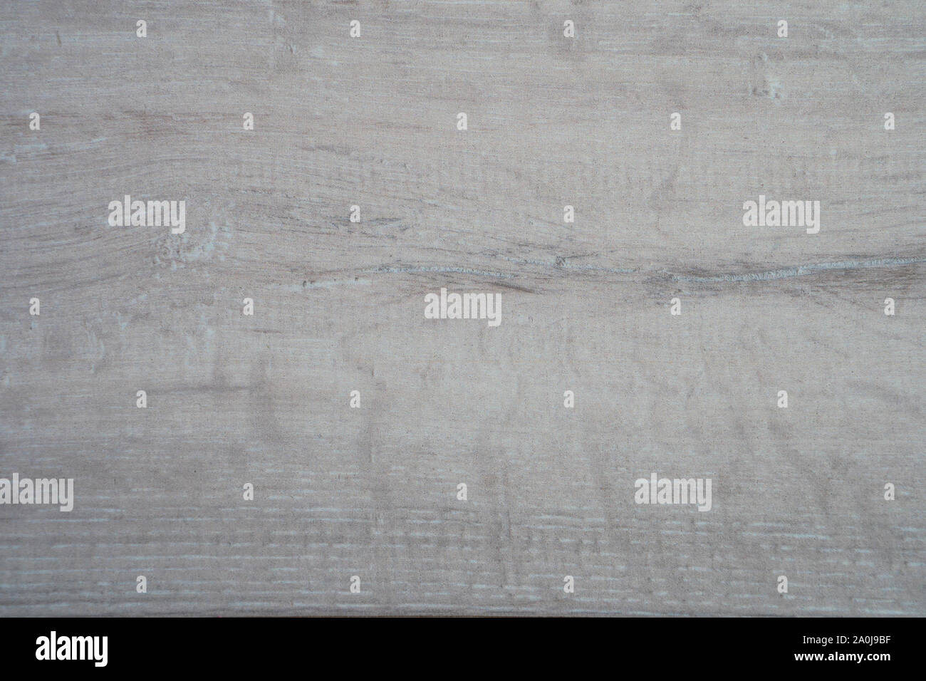 Die Textur der Holzplatte ist hell auf dem Boden Stockfoto