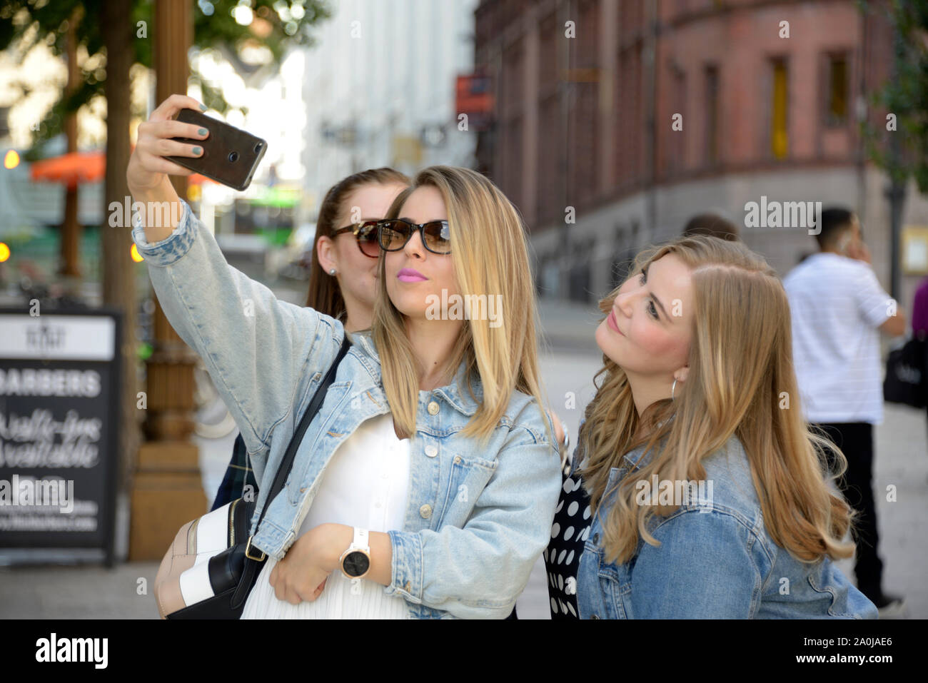 Drei Damen, selfies, während im Urlaub in Nottingham. Stockfoto