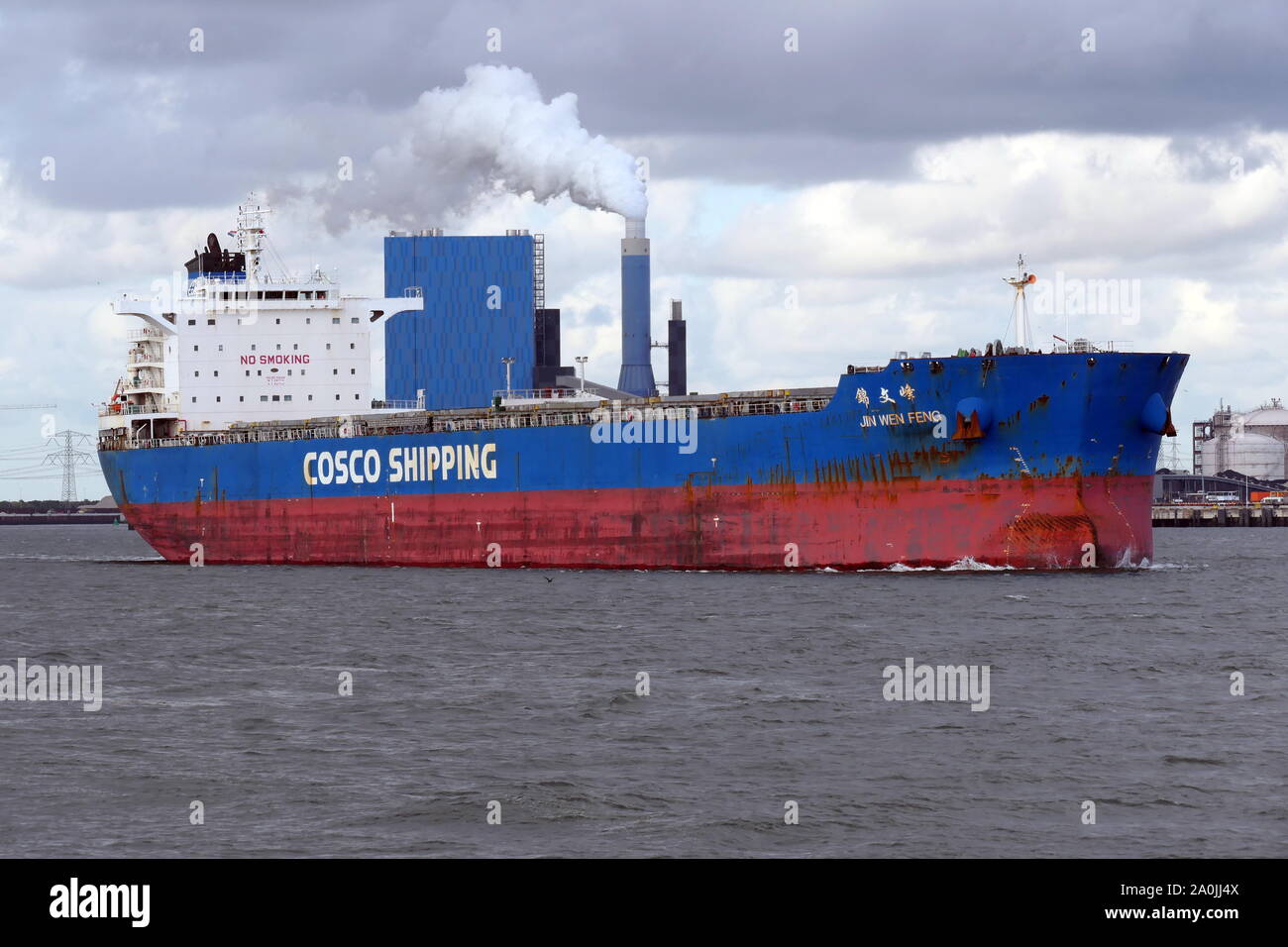 Die bulk carrier Jin Wen Feng der Hafen von Rotterdam verlässt am 3. Juli 2019. Stockfoto