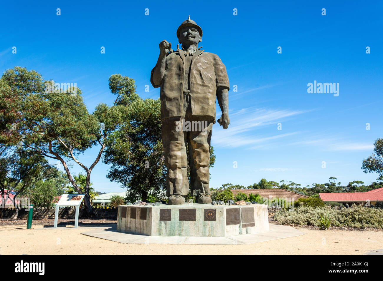 Kapunda, South Australia, Australien - 15. März 2017. Statue von Karte der Bergmann in Kapunda, SA. Namens Karte Kernow, der "Cornwall", Karte der Bergmann r Stockfoto