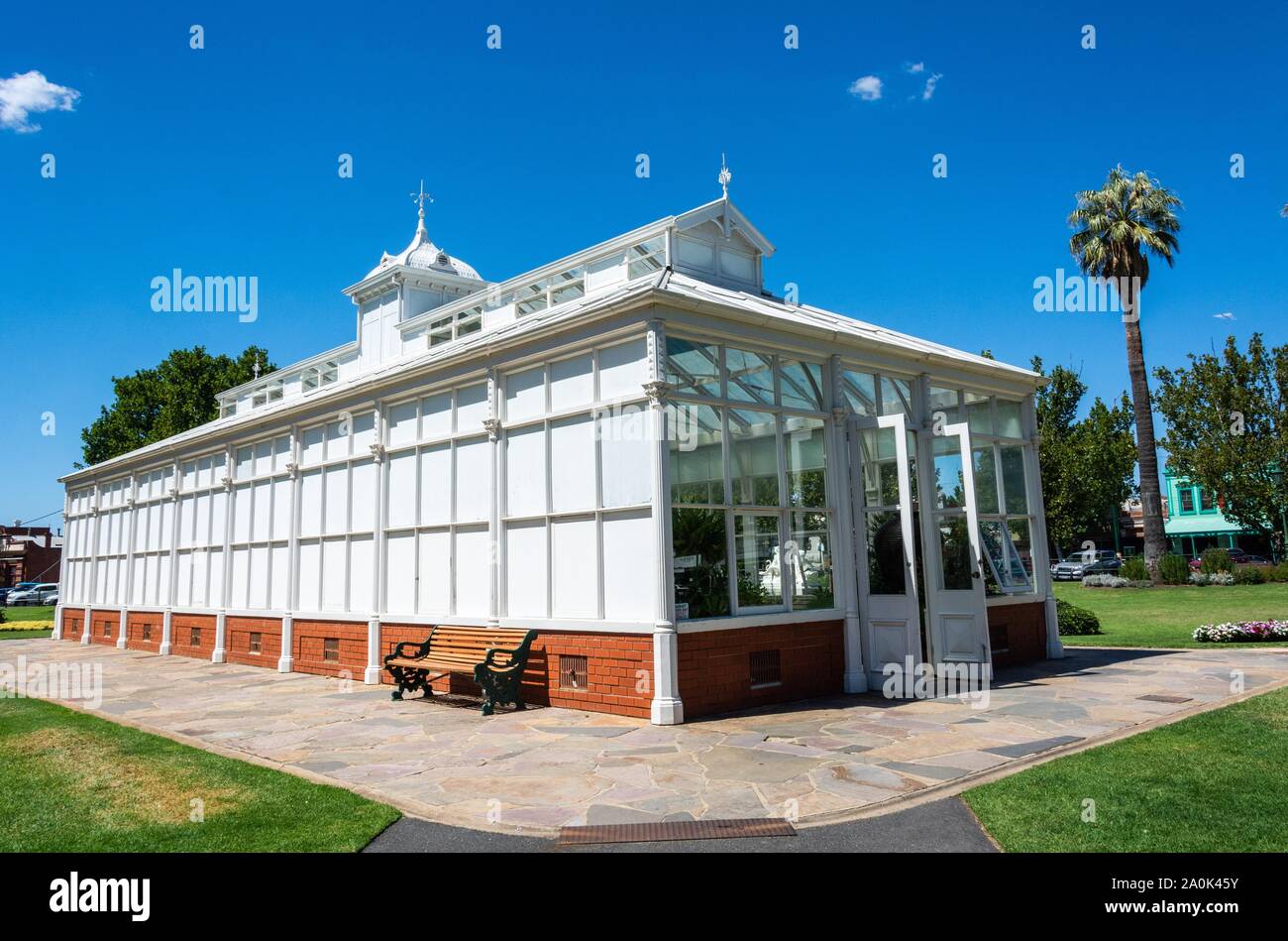 Victorian era greenhouse Fotos und Bildmaterial in hoher Auflösung