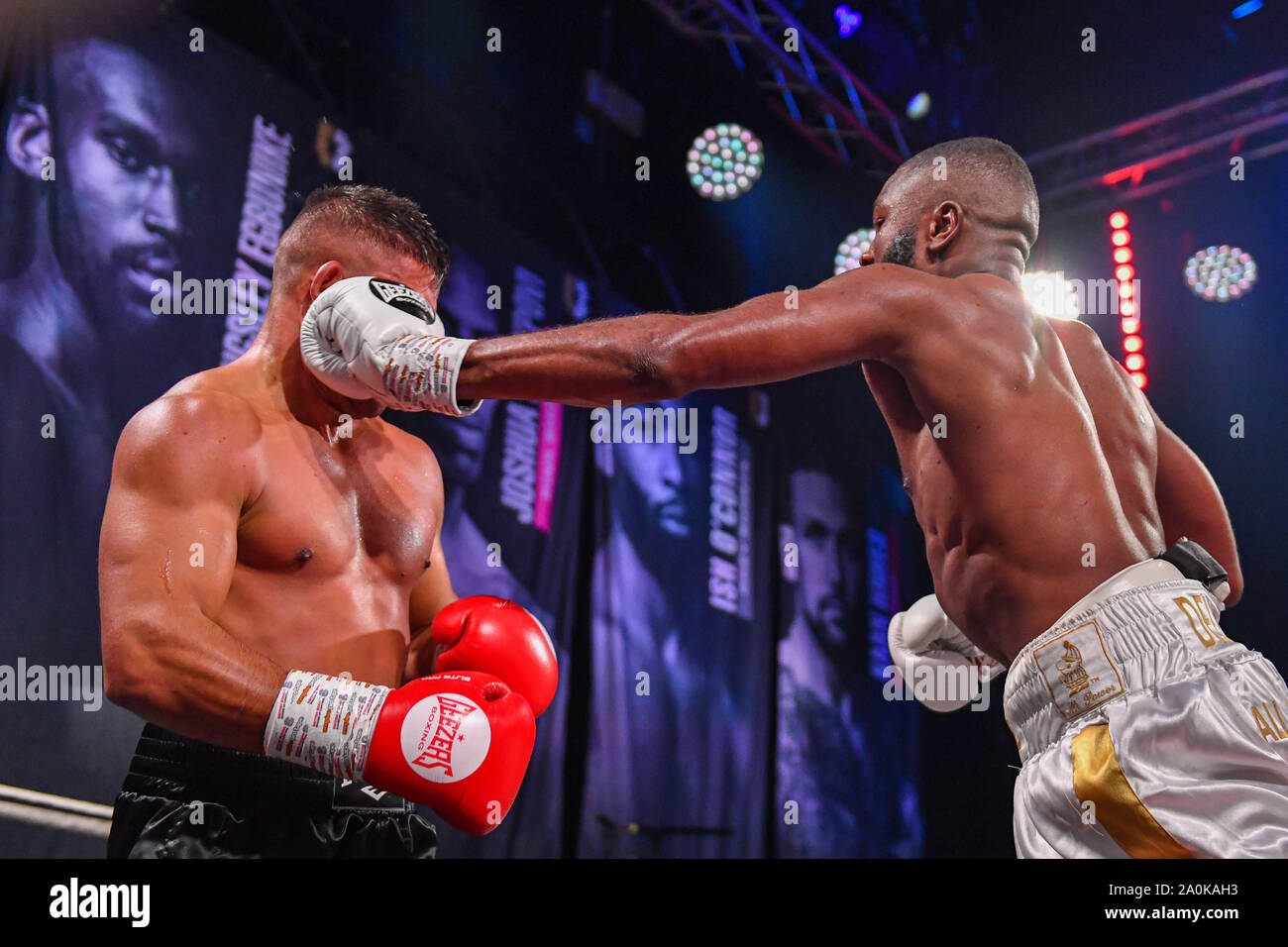 London, Großbritannien. 20 Sep, 2019. Derrick Osaze (UB 3 Sieger) vs TBA während unter Kampf Karte der ultimative Boxxer 5 Turnier in der O2 Arena Indigo am Freitag, 20. September 2019 in London, Vereinigtes Königreich. Credit: Taka Wu/Alamy leben Nachrichten Stockfoto