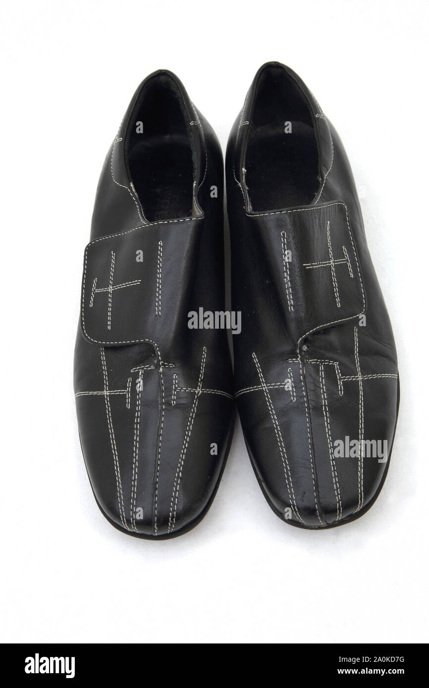 Ein paar Argentinischen schwarz Leder Schuhe mit Klettverschluss Stockfoto
