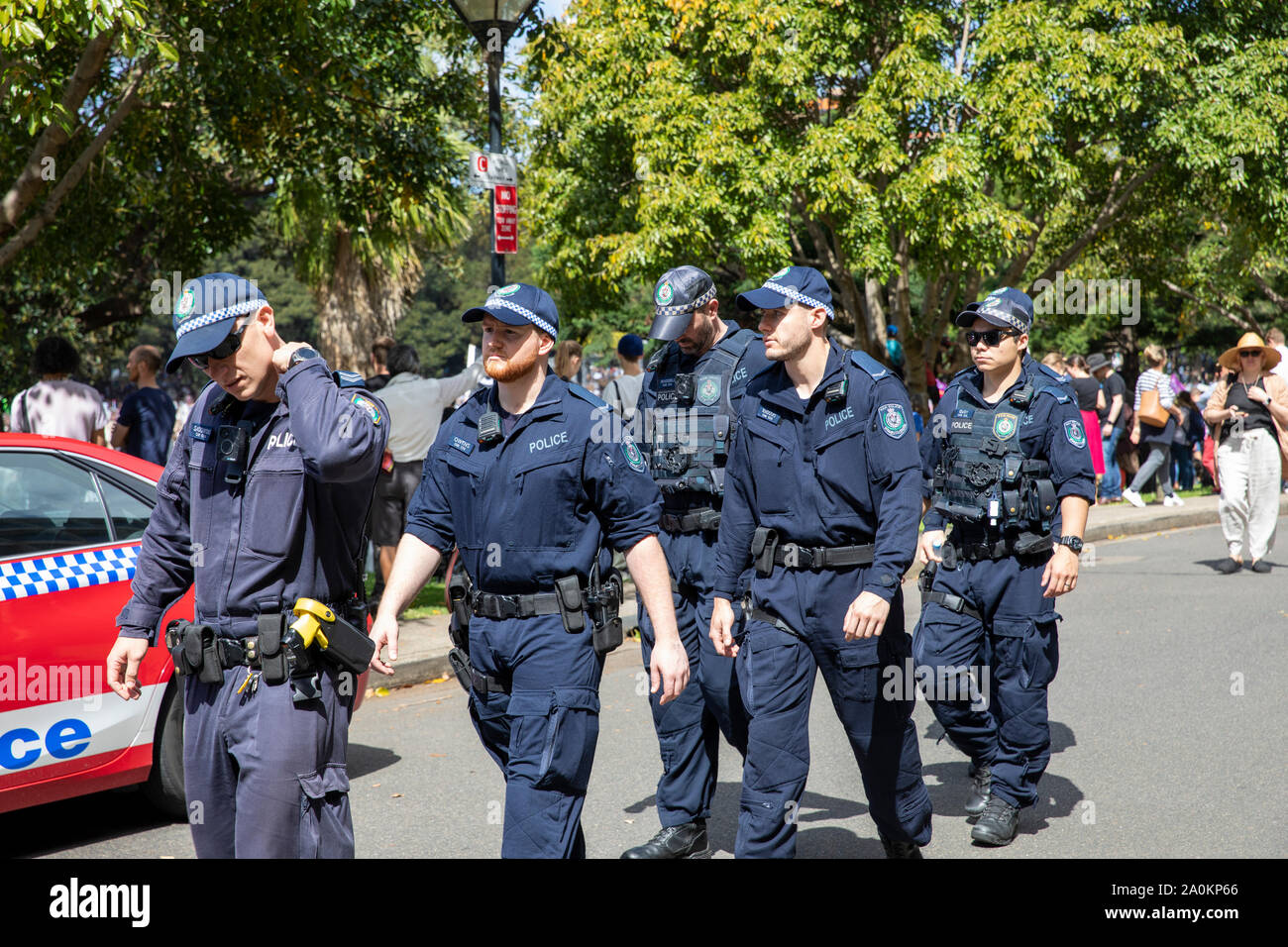 Sydney, Australien, New South Wales, die öffentliche Ordnung und Riot Squad Polizisten während der Klimawandel Streik Protest in Sydney beibehalten Stockfoto