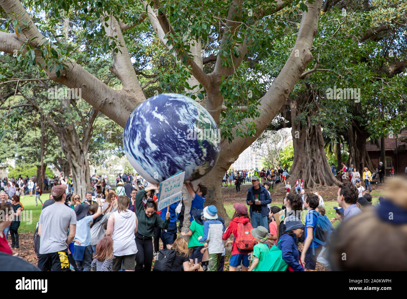 Sydney, Australien, der globale Klimawandel Streik sieht Demonstranten einschließlich Schulkinder Rallye in der Domäne, in die Innenstadt von Sydney, Australien sammeln Stockfoto