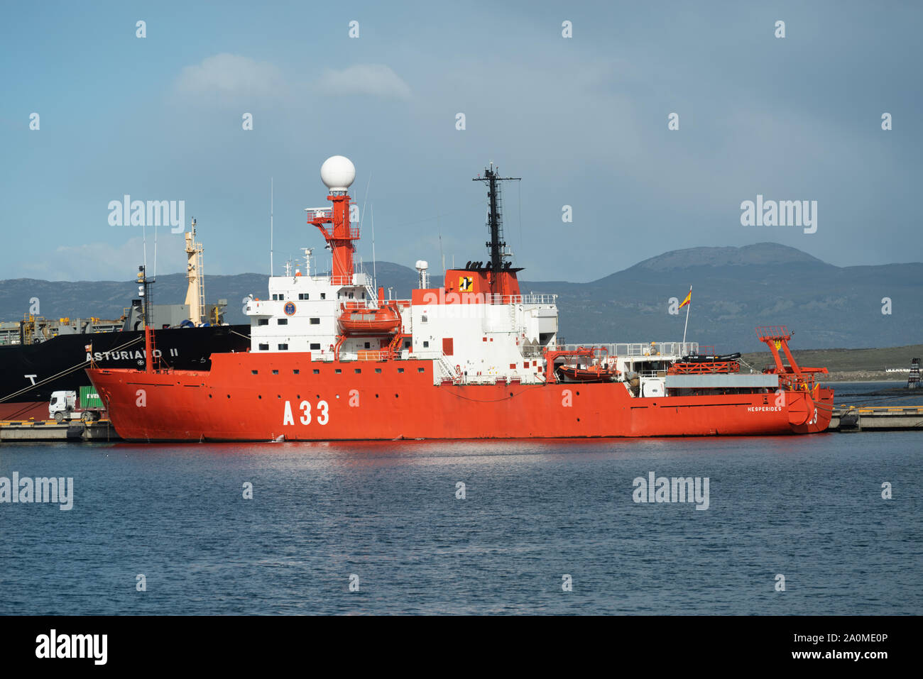 Ushuaia, Argentinien - 27. März 2019: eine spanische Polarforschungsschiff durch die Spanische Marine betrieben. Stockfoto