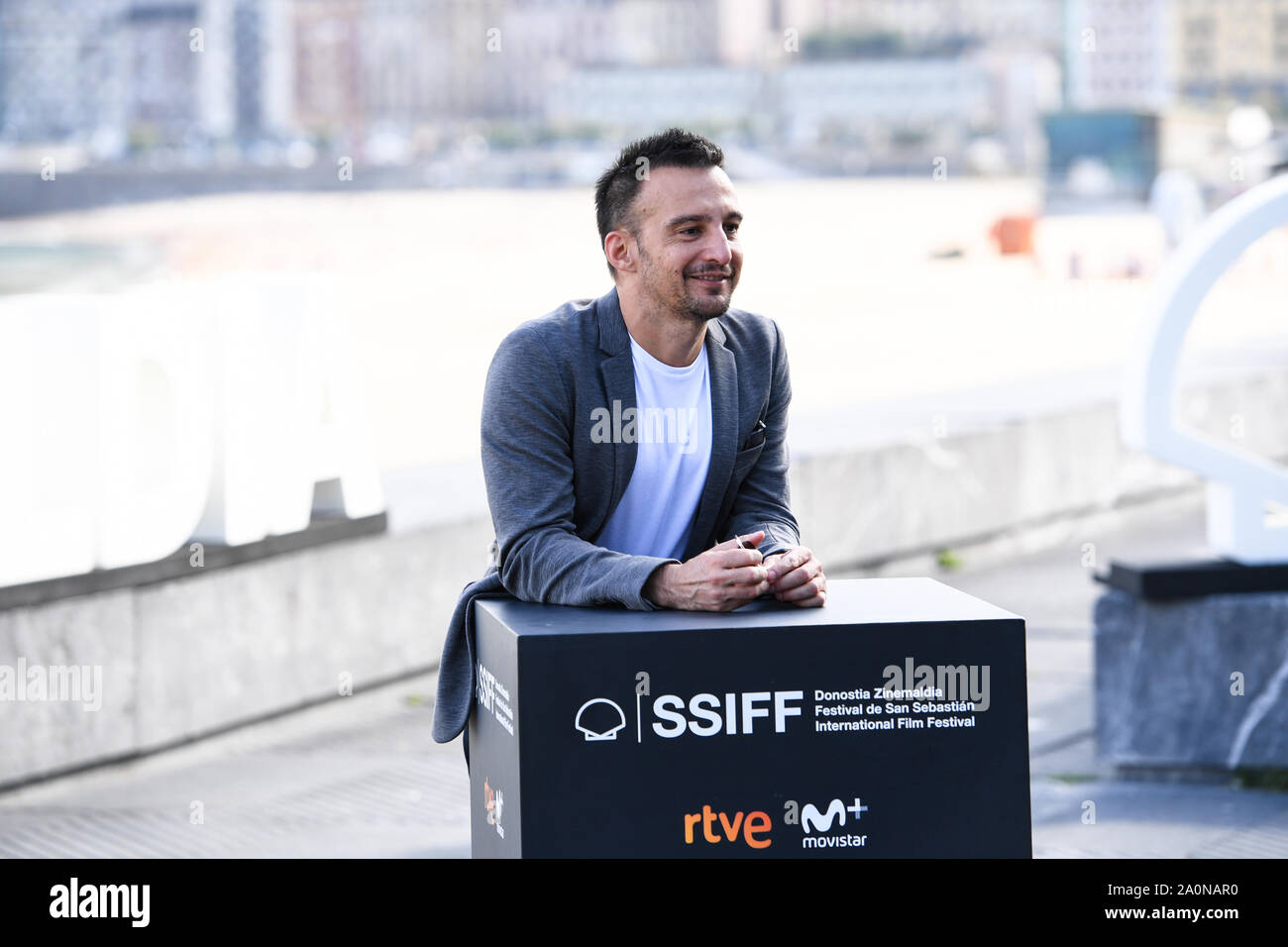 San Sebastian, Spanien. 21 Sep, 2019. Alejandro Almenabar besucht Fotoshooting für den Film 'Während im Krieg' an der 67th International Film Festival in San Sebastian. Credit: Julen Pascual Gonzalez/Alamy leben Nachrichten Stockfoto