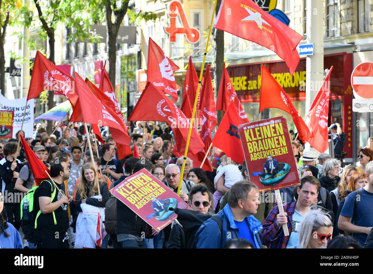 Wien, Österreich. 21. September 2019. Demonstration am Samstag, den 21. September 2019, eine Woche vor den Wahlen des Nationalrates gegen eine neue Koalition von ÖVP (Neue Volkspartei) und FPÖ (Österreichische Freiheitspartei). Kredit: Franz Perc/Alamy Live News Stockfoto