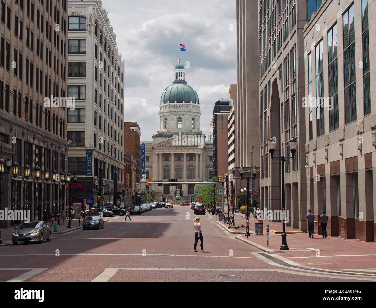 Anzeigen von Indiana State Capitol Building, W. Market Street von Monument Circle, Indianapolis, Indiana, USA, Juli 26, 2019, © katharine Andriotis Stockfoto