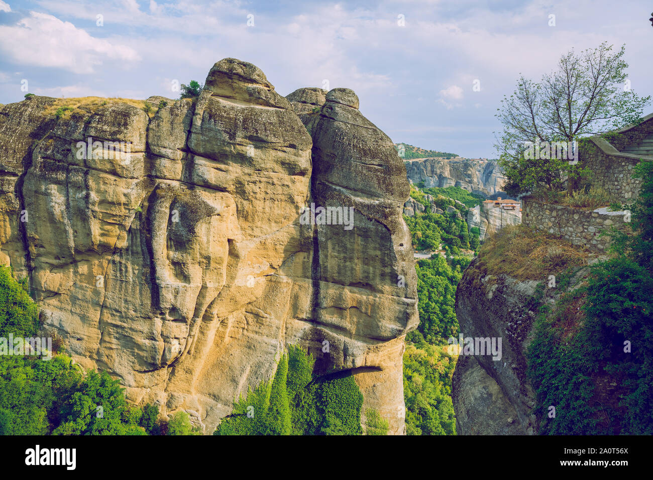Stadt Meteora, Griechische Republik. Berge und Orte der Anbetung, Kirche und Schreine. 12. 19.09.2019. Reisen Foto. Stockfoto