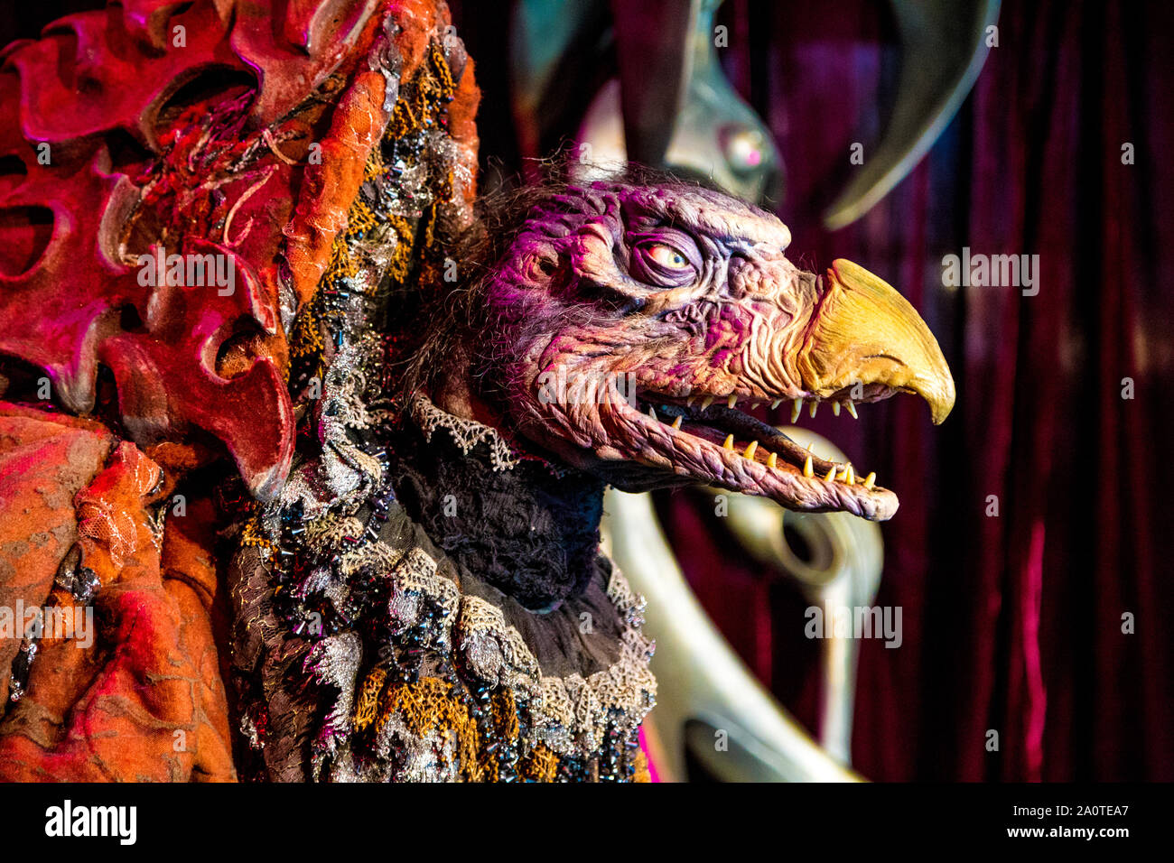 Skeksis Marionette an der Der dunkle Kristall: Alter der Widerstand Ausstellung am BFI Southbank, London, UK Stockfoto