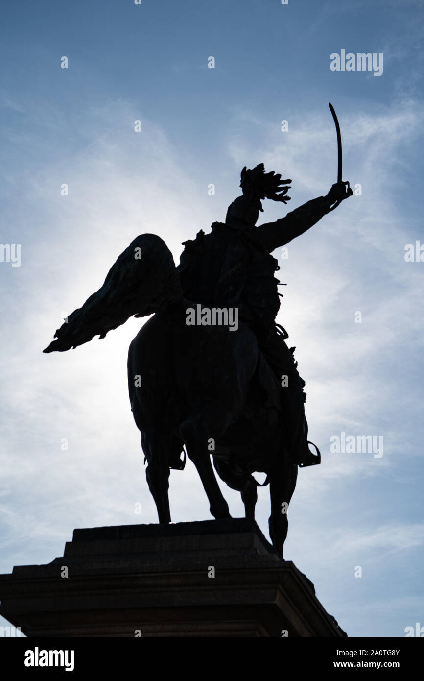 Silhouette der Statue von Victor Emmanuel II (Vittorio Emanuel II), erster König eines vereinten Italiens, Venedig, Italien, von Ettore Ferrari Stockfoto