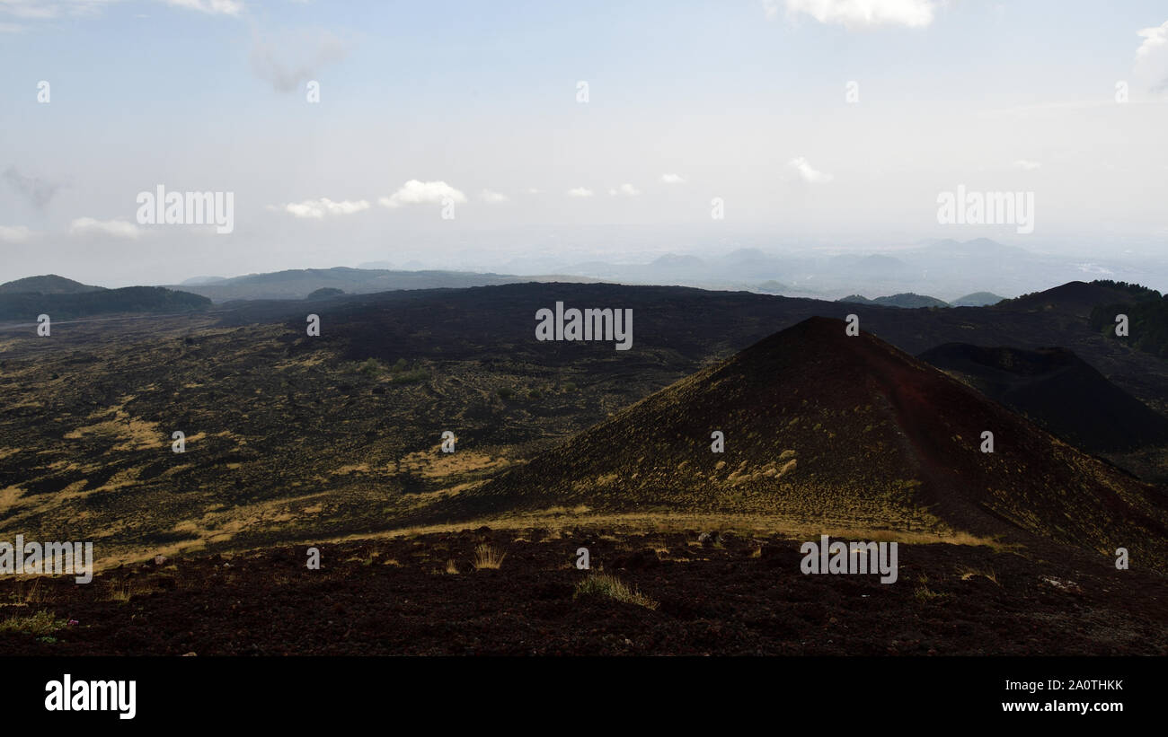 Bild von Silvestri Krater, die auf dem südlichen Hang des Vulkan Ätna. Stockfoto