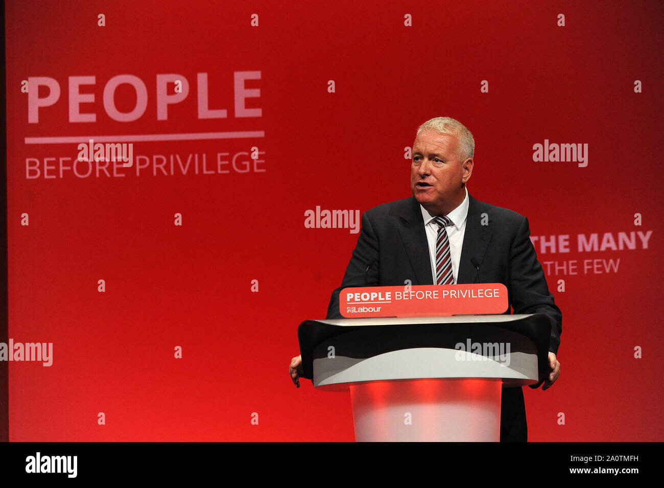 Brighton, UK. 21 September, 2019 Vorsitzender der Labour Party, Ian Lavery MP, liefert in seiner Rede an die Delegierten bei der Eröffnung des ersten Tages der Labour Party jährliche Konferenz an der Brighton Centre. Kevin Hayes/Alamy Live News Credit: Kevin Hayes/Alamy leben Nachrichten Stockfoto