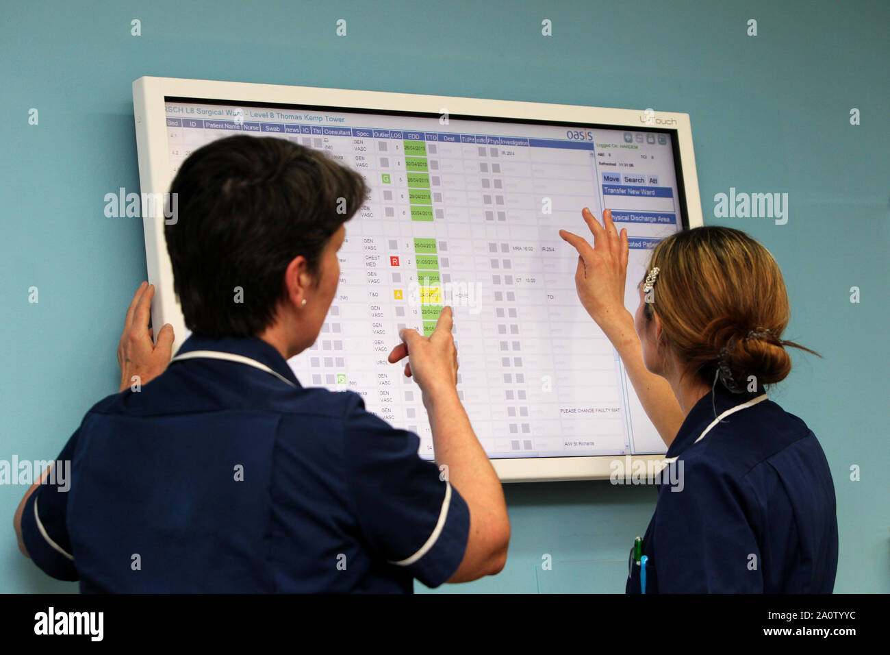 Allgemeine Ansichten von Krankenhauspersonal über ihre Arbeit im Royal Sussex County Hospital in Brighton, East Sussex, UK. Stockfoto