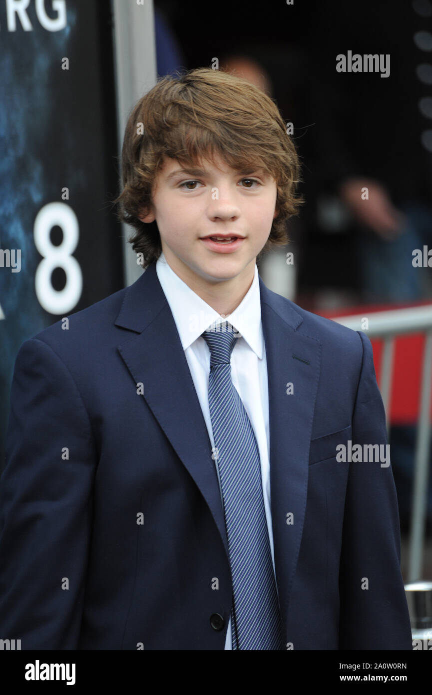 LOS ANGELES, Ca. Juni 09, 2011: Joel Courtney am Los Angeles Premiere von Super 8 in seinem neuen Film "Im Regency Dorf Theater, Westwood. © 2011 Paul Smith/Featureflash Stockfoto
