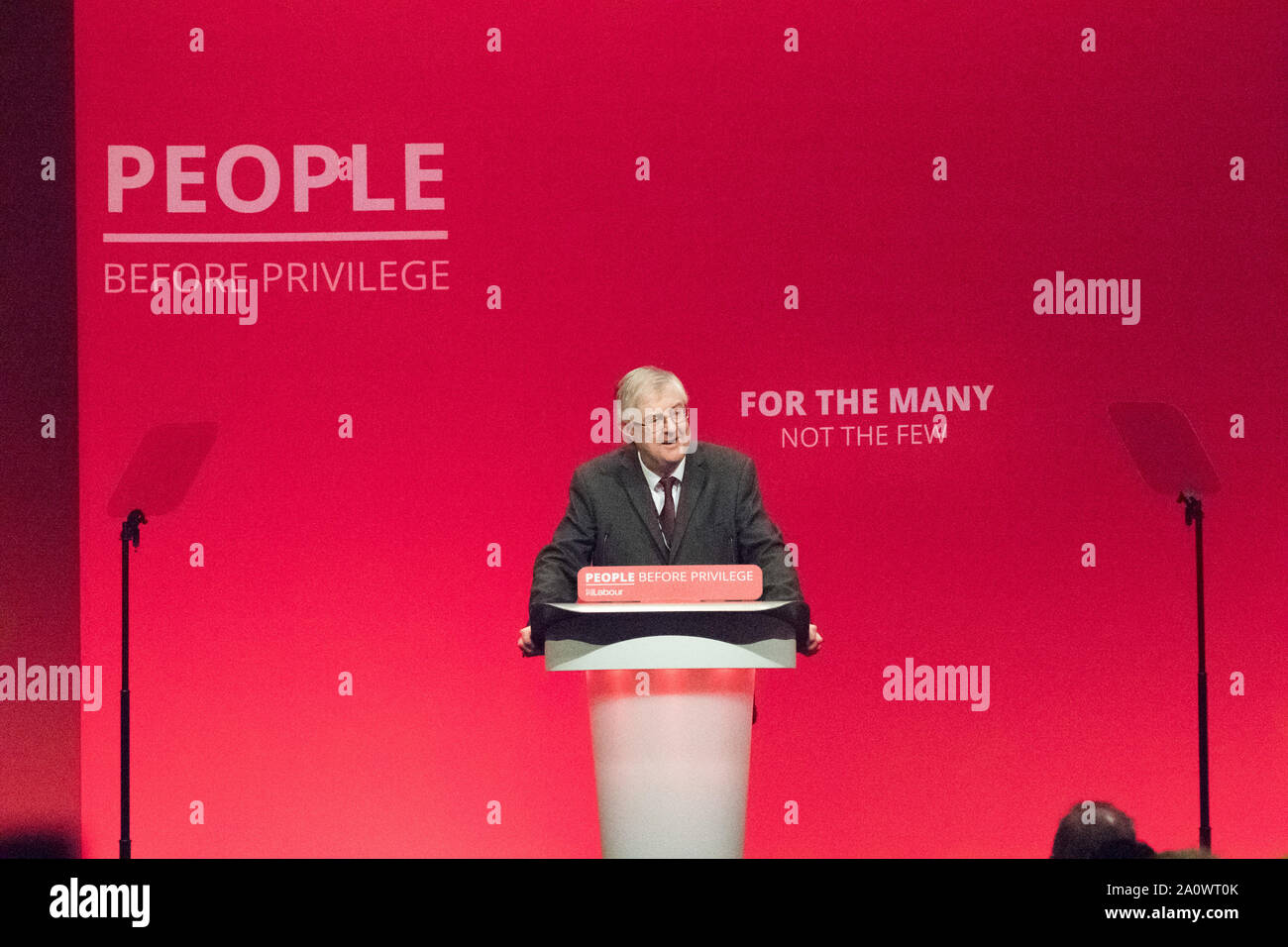 Brighton, UK. 22 Spet 2019. Welsh Labour Party Chef Mark Drakeford sprechen auf der großen Bühne von der Labour Party, jährliche Konferenz 2019 Credit: Alan Beastall/Alamy Leben Nachrichten. Stockfoto