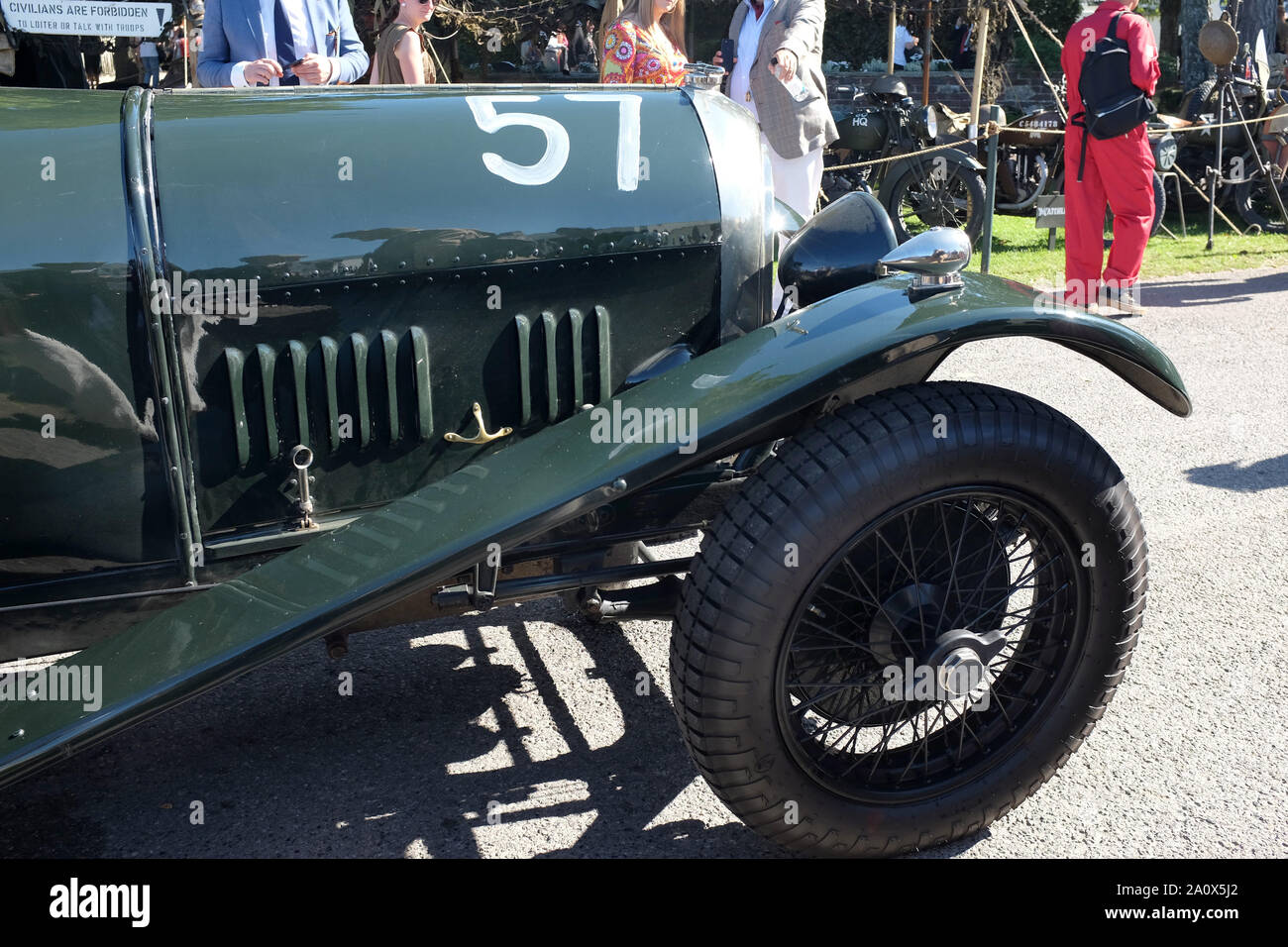 September 2019 - Bentley beim Goodwood Revival Race Meeting Stockfoto