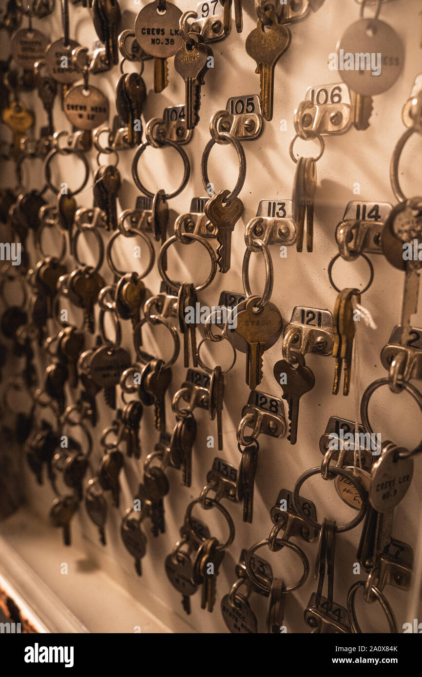 Pearl Harbor, Hawaii - 23. August 2019: Detail Aufnahme einiger Tasten innerhalb der USS Bowfin U-Boot an der Pearl Harbor Historische Visitor Center. Stockfoto