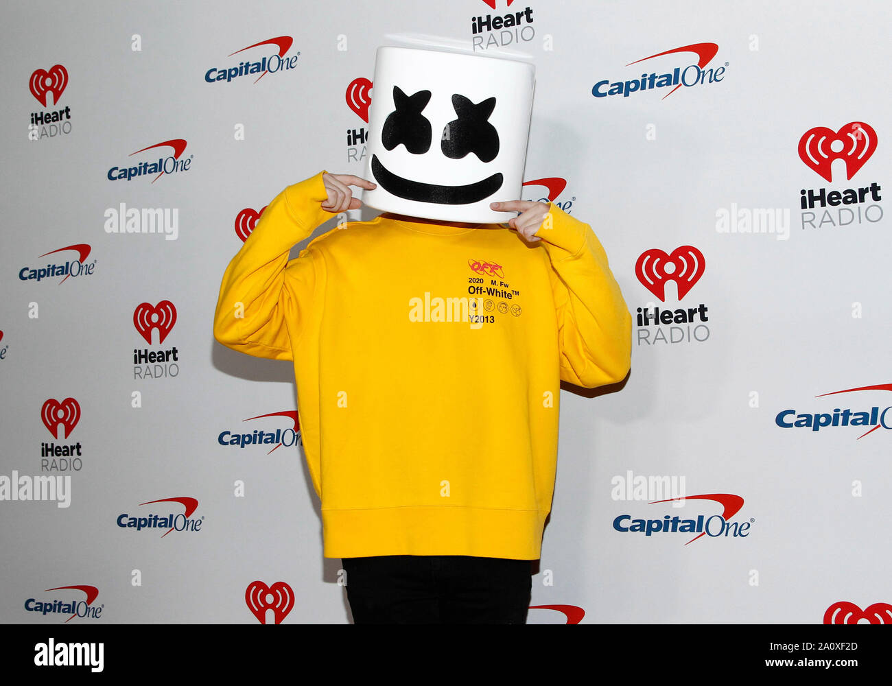 Marshmello kommt für die iHeartRadio Musikfestival auf der T-Mobile Arena in Las Vegas, Nevada am Samstag, 21. September 2019. Foto von James Atoa/UPI Stockfoto