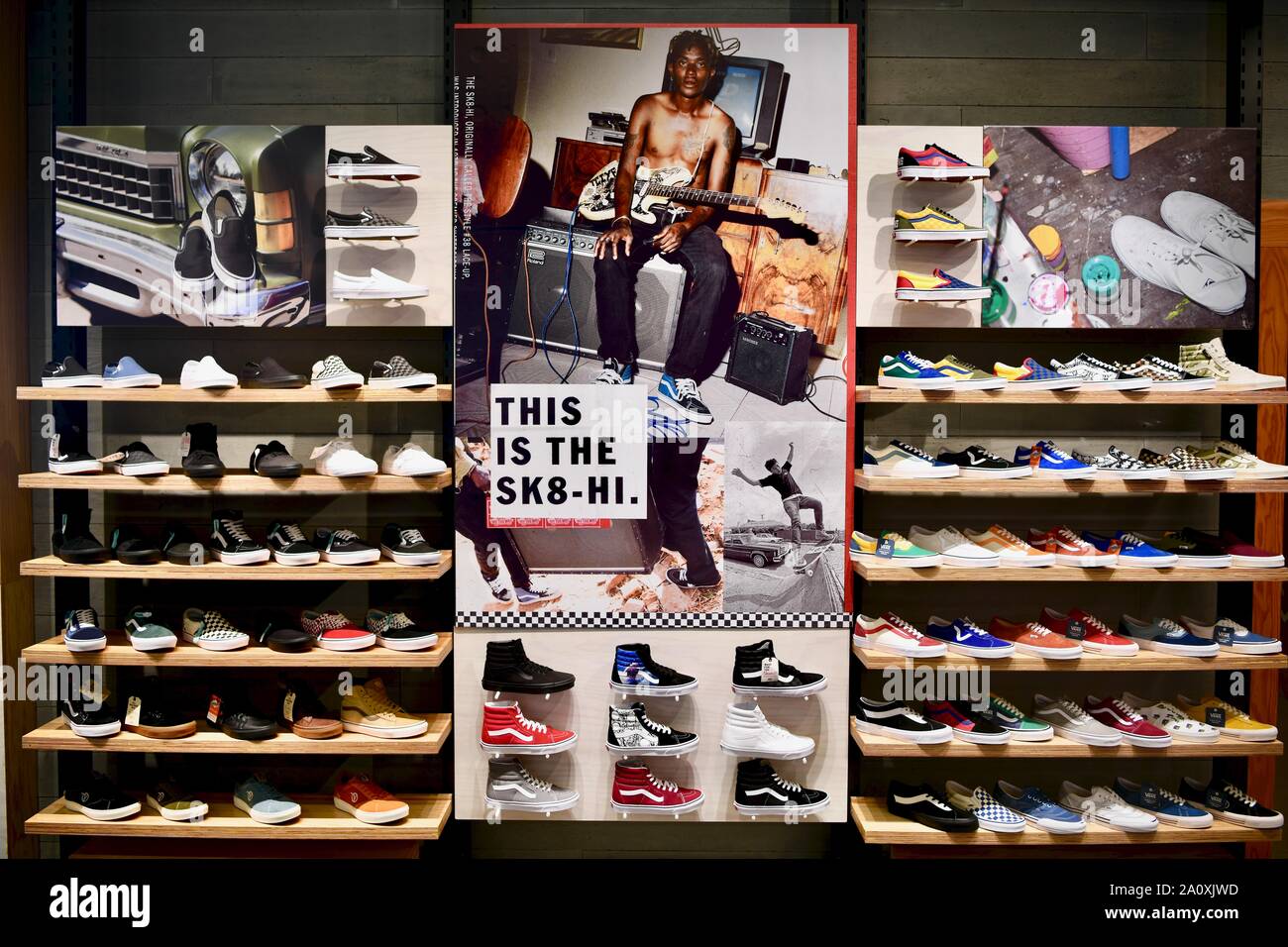 Vans Schuhe Vans store, NEW YORK CITY, USA Stockfotografie - Alamy