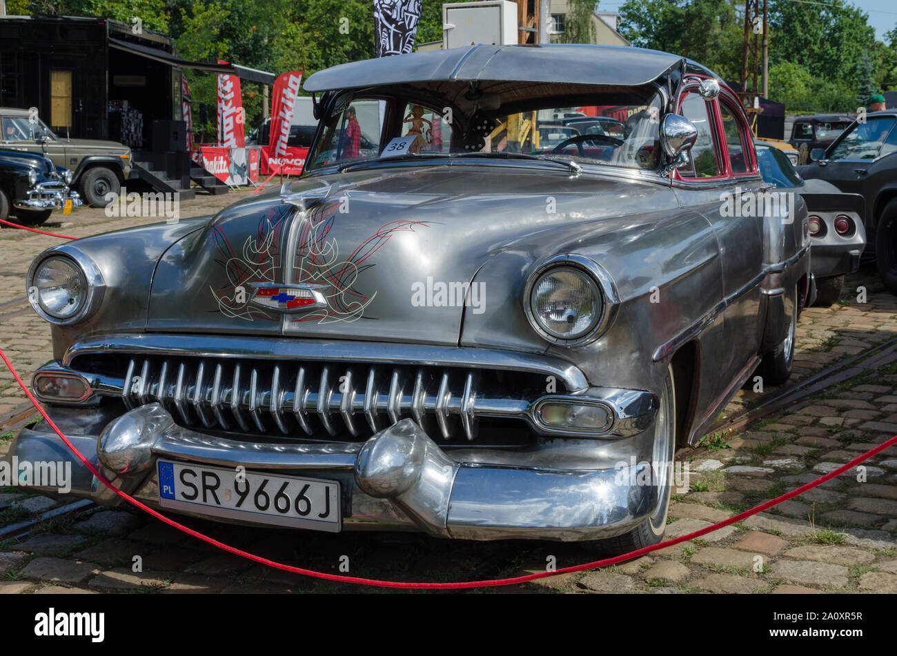 WROCLAW, Polen - 11. August 2019: USA Autos zeigen, 1954 Chevrolet Bel Air Stockfoto